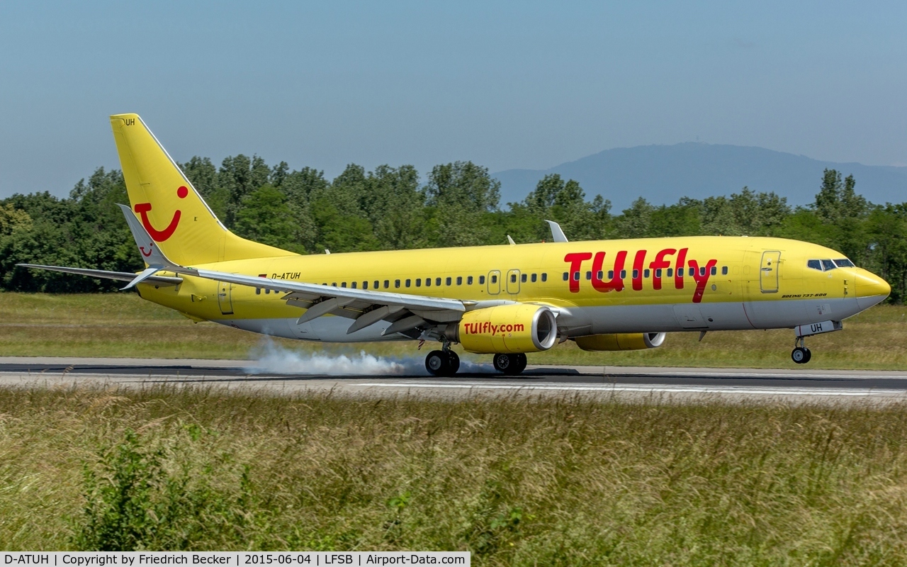 D-ATUH, 2006 Boeing 737-8K5 C/N 34689, touchdown at Basel