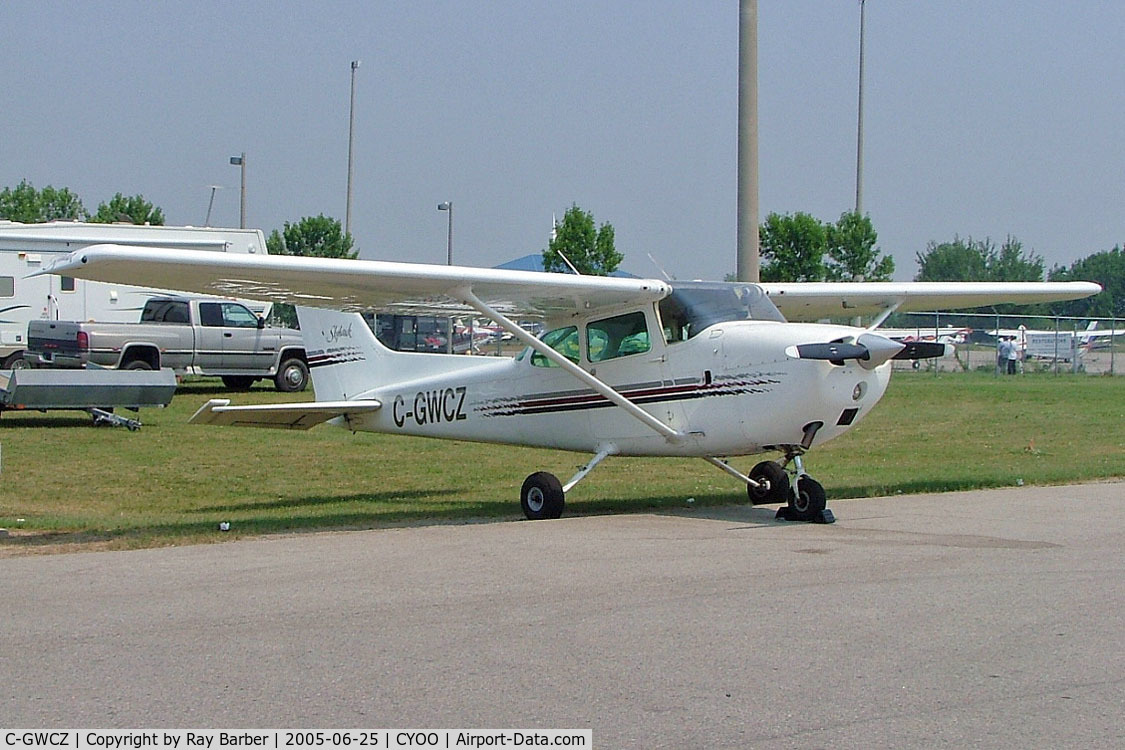 C-GWCZ, 1973 Cessna 172M C/N 17260916, Cessna 172M Skyhawk [172-60916] Oshawa~C 25/06/2005
