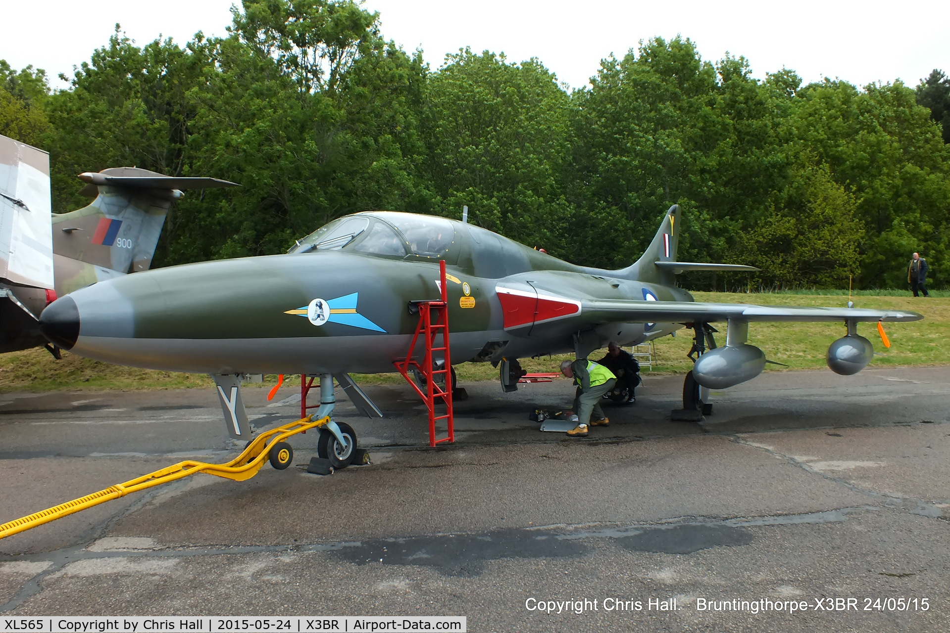 XL565, 1958 Hawker Hunter T.7 C/N 41H/693716, at the Cold War Jets Open Day 2015