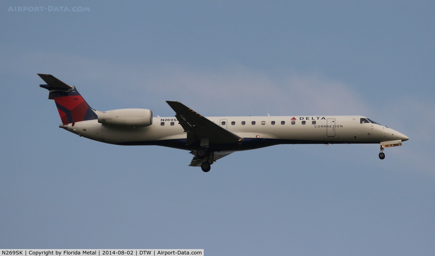N269SK, 2000 Embraer EMB-145LR C/N 145293, Delta Connection