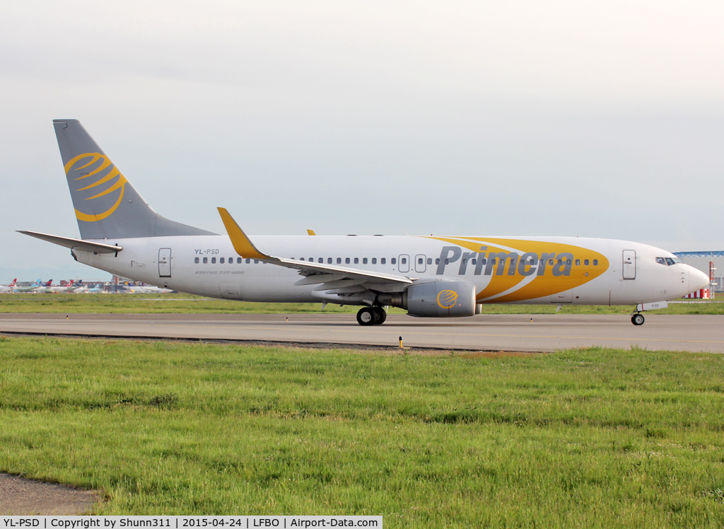 YL-PSD, 2000 Boeing 737-86N C/N 28618, Taxiing holding point rwy 14L