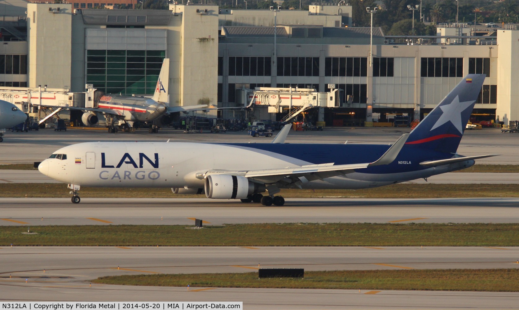 N312LA, 2001 Boeing 767-316F C/N 32572, LAN 767-300F