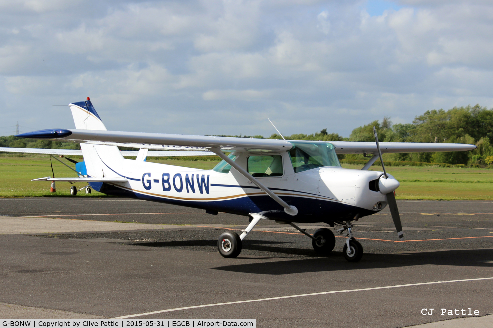 G-BONW, 1978 Cessna 152 C/N 152-80401, Parked up at Barton, EGCB