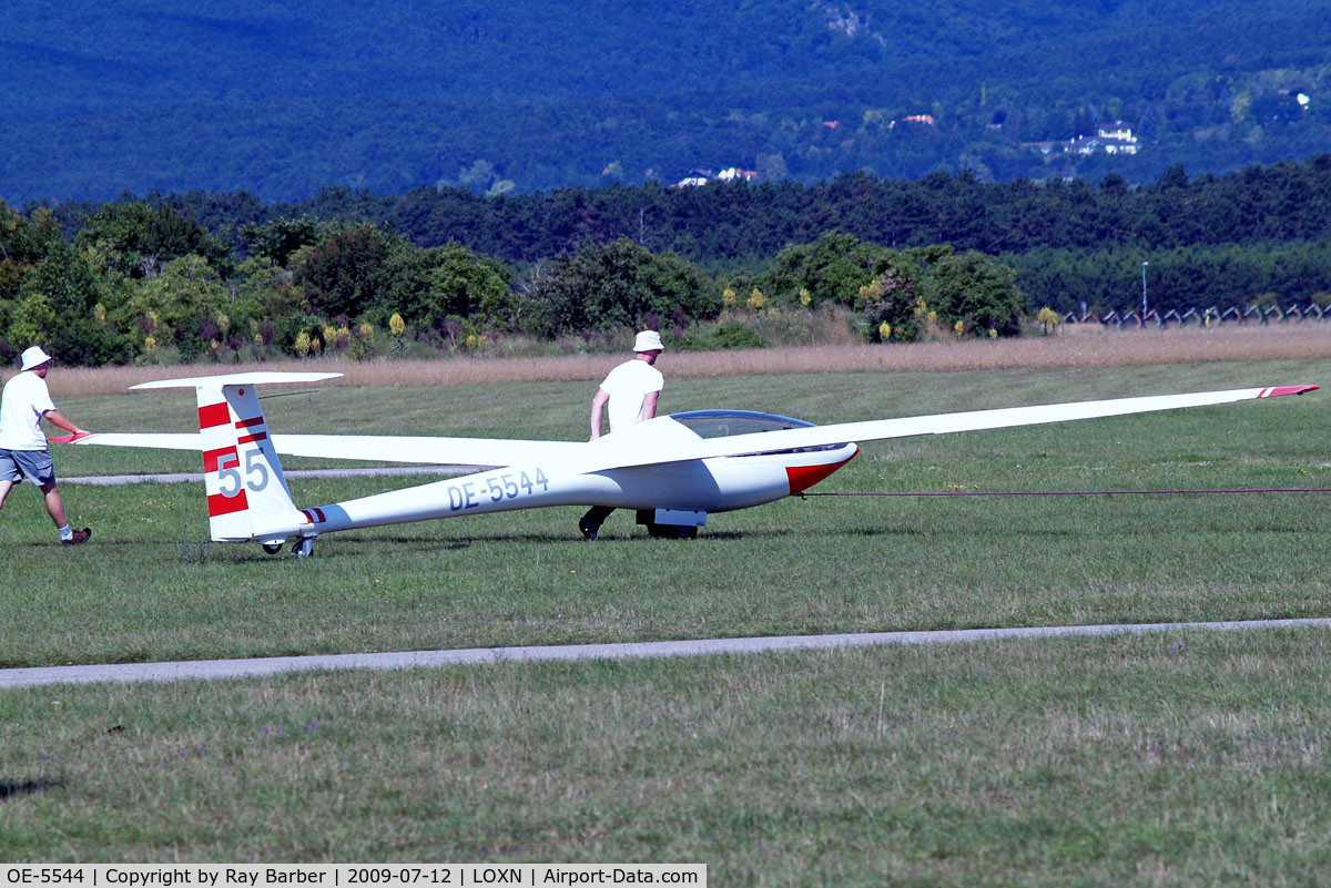 OE-5544, 1993 Glaser-Dirks DG-300 C/N 3E-438, Glaser-Dirks DG-300 Club Elan [3E-438] Wiener Neustadt-West~OE 12/07/2009