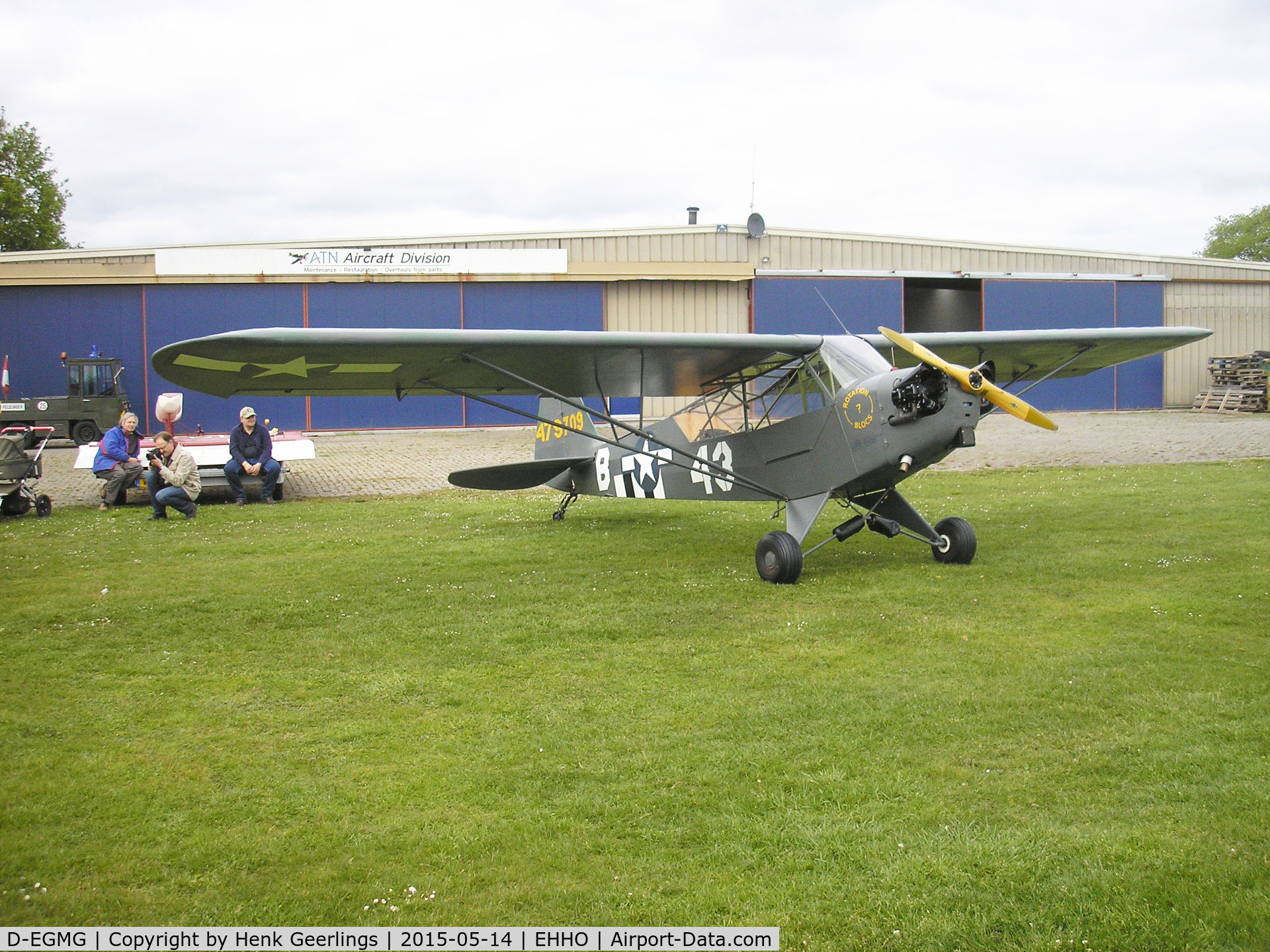 D-EGMG, 1944 Piper L-4J Grasshopper (J3C-65D) C/N 12005, Hoogeveen Wings and Wheels , May 2015