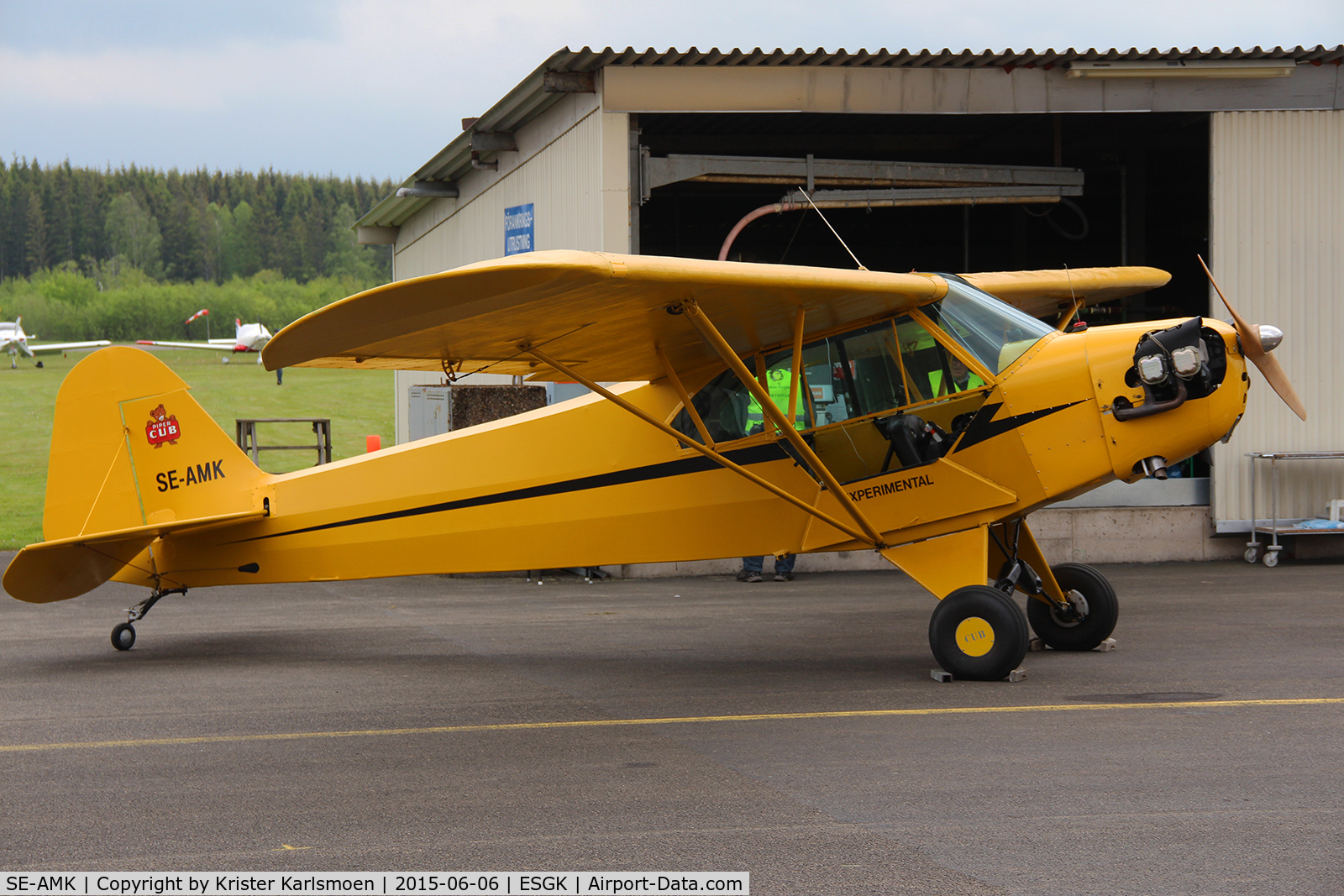 SE-AMK, 1943 Piper J3C-65 Cub C/N 12438-882, EAA Fly In 2015.
