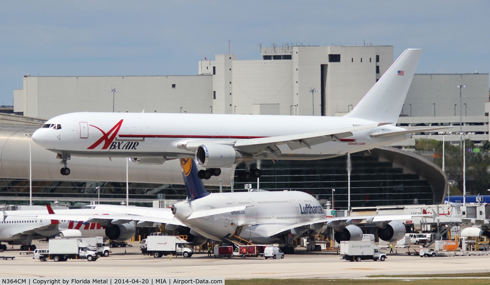 N364CM, 1989 Boeing 767-338/ER C/N 24531, ABX 767-300