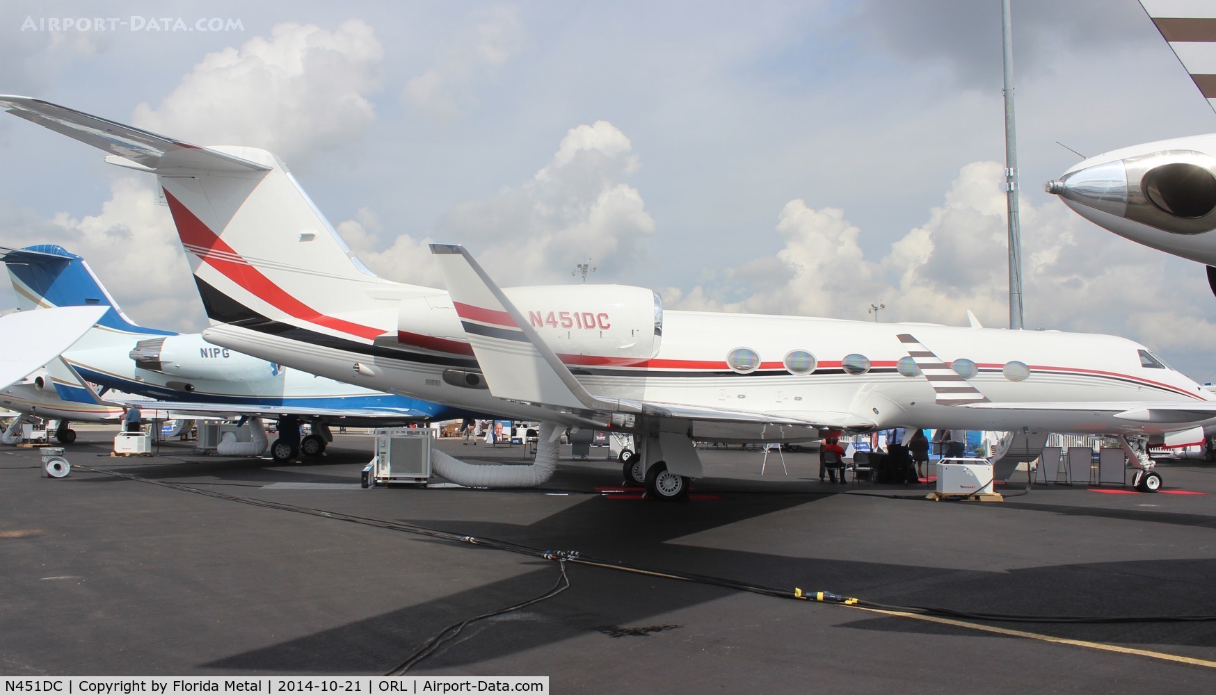N451DC, 2006 Gulfstream Aerospace GIV-X (G450) C/N 4041, Gulfstream 450