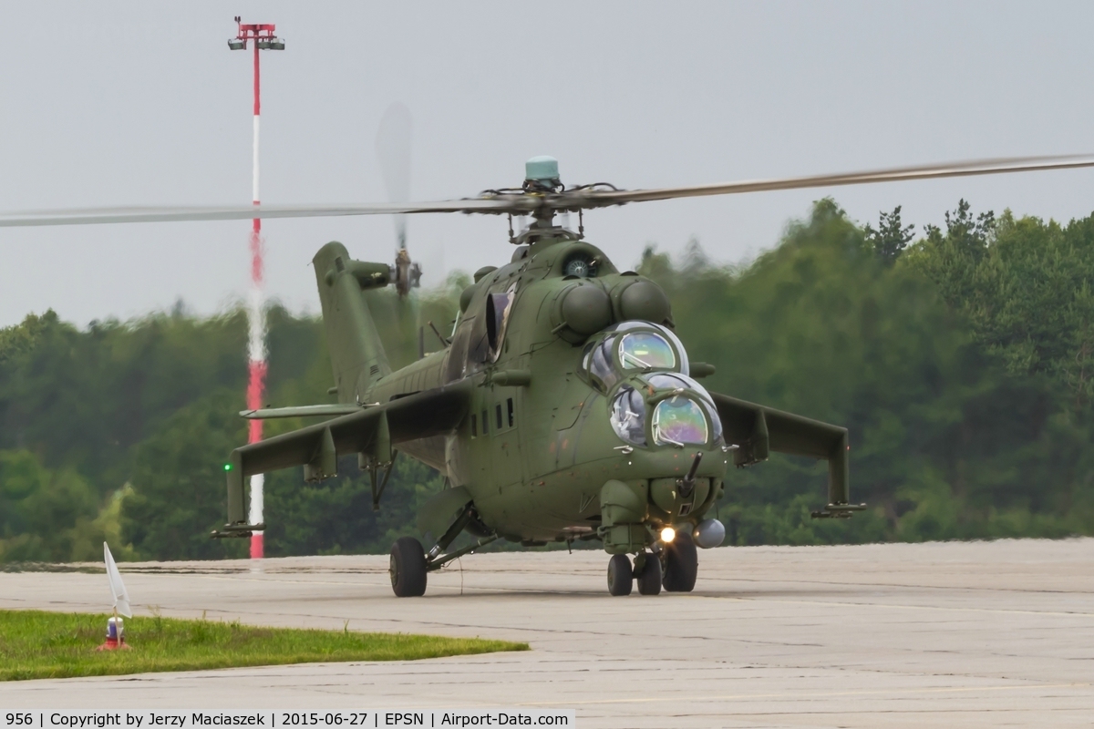 956, Mil Mi-24D Hind D C/N 340956, Mi-24D