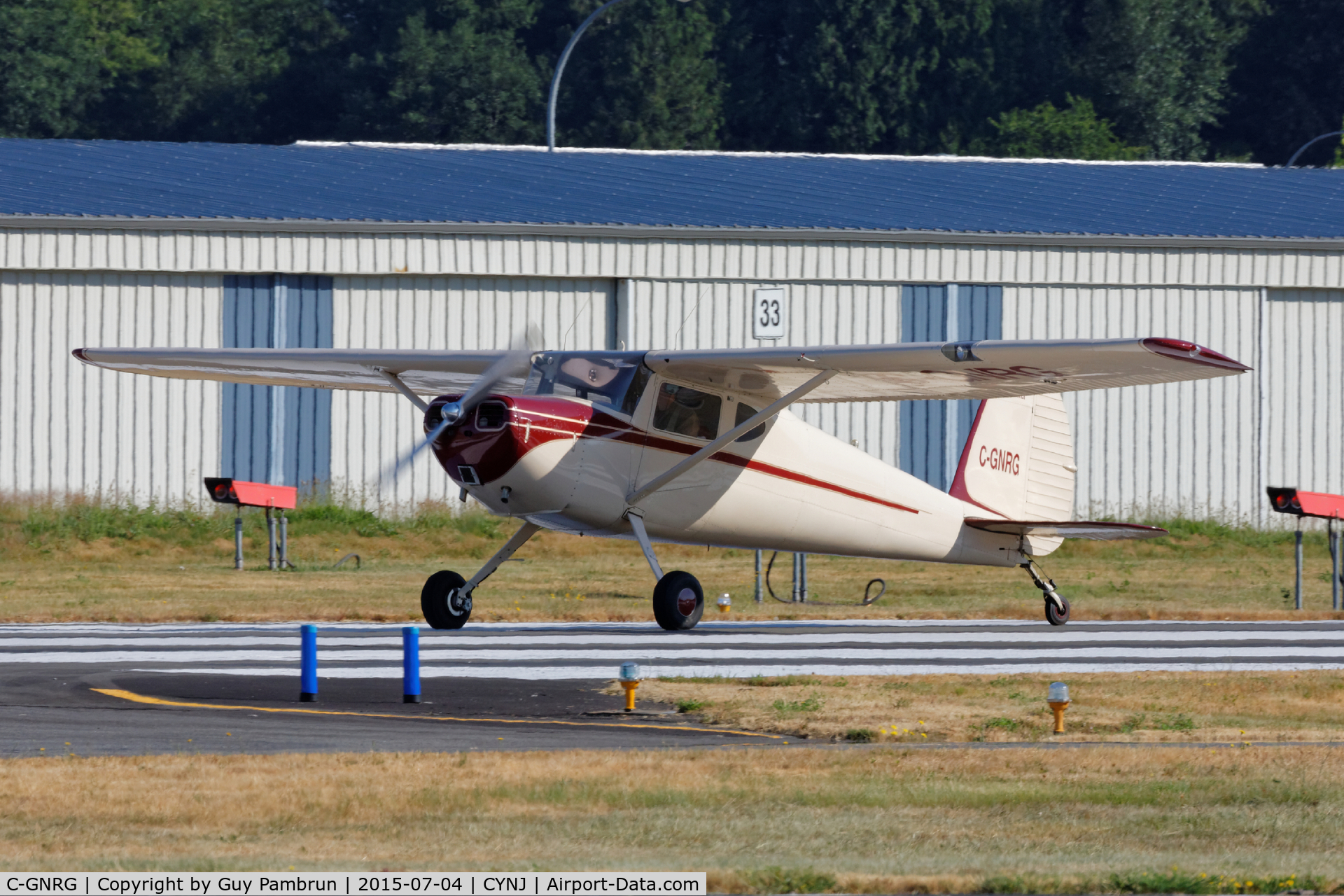C-GNRG, 1949 Cessna 140A C/N 15357, Just landed