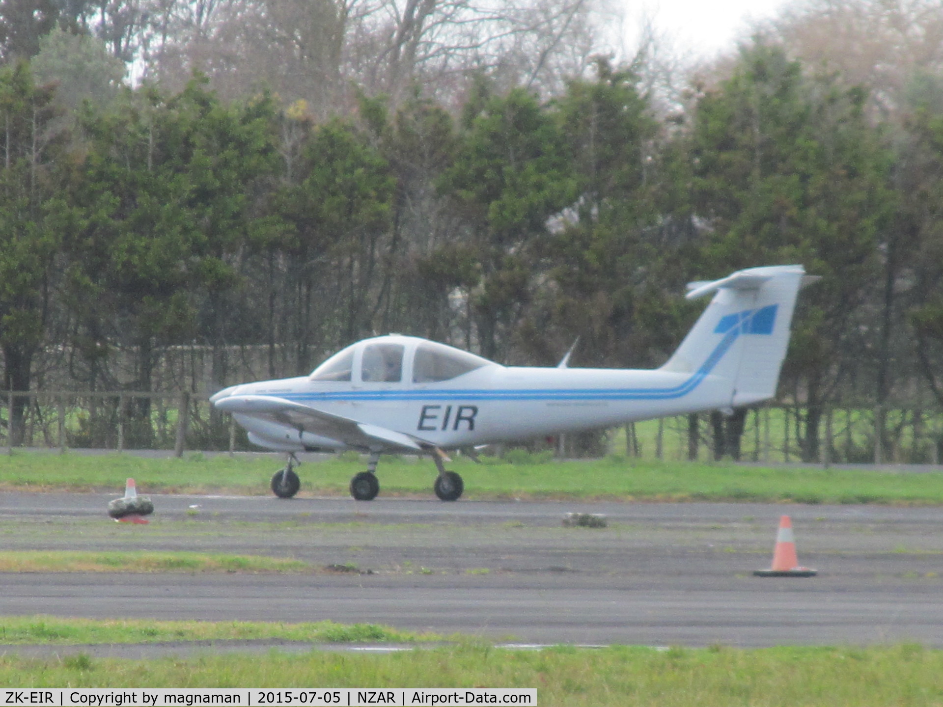 ZK-EIR, Piper PA-38-112 Tomahawk Tomahawk C/N 38-79A0219, about to depart ardmore