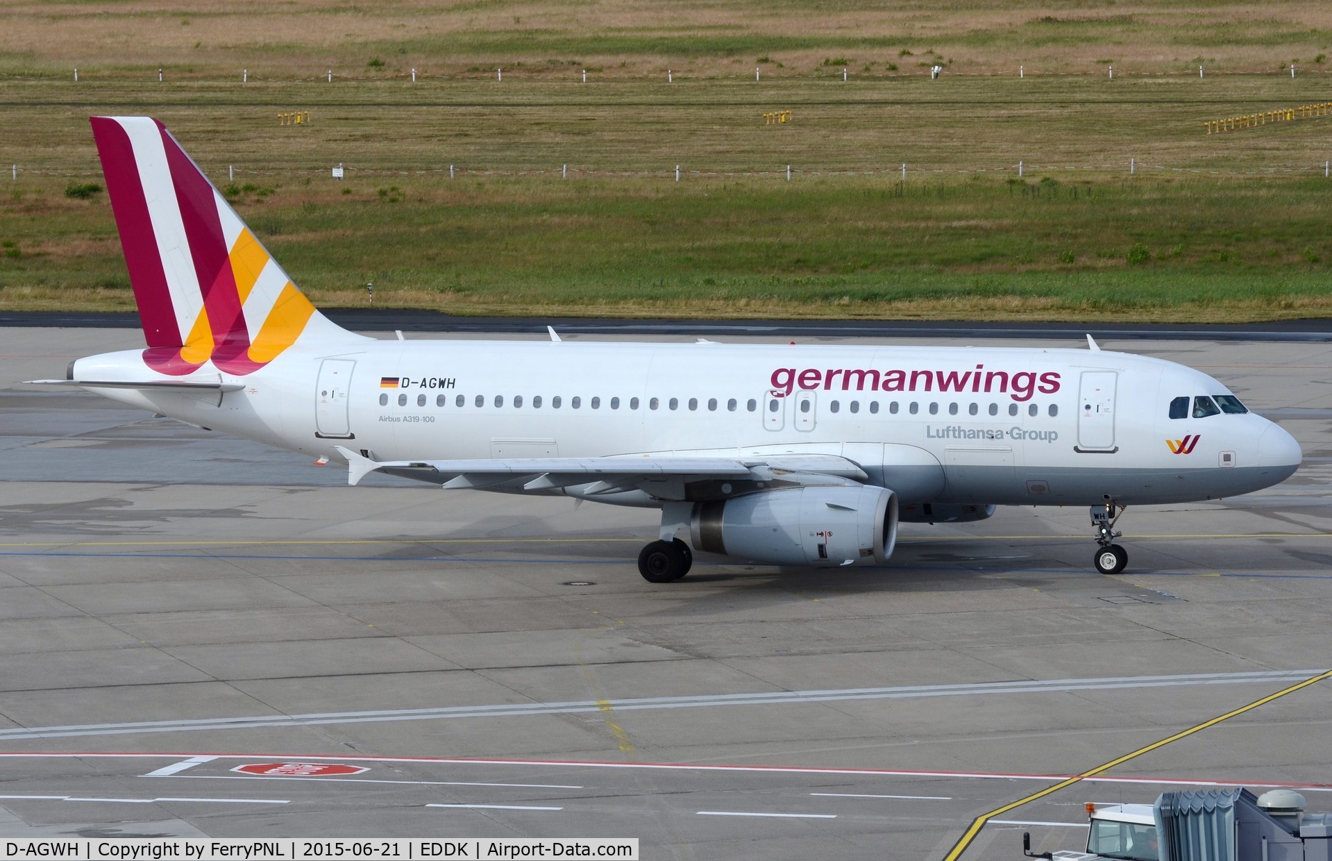 D-AGWH, 2007 Airbus A319-132 C/N 3352, Germanwings A319 taxying out.