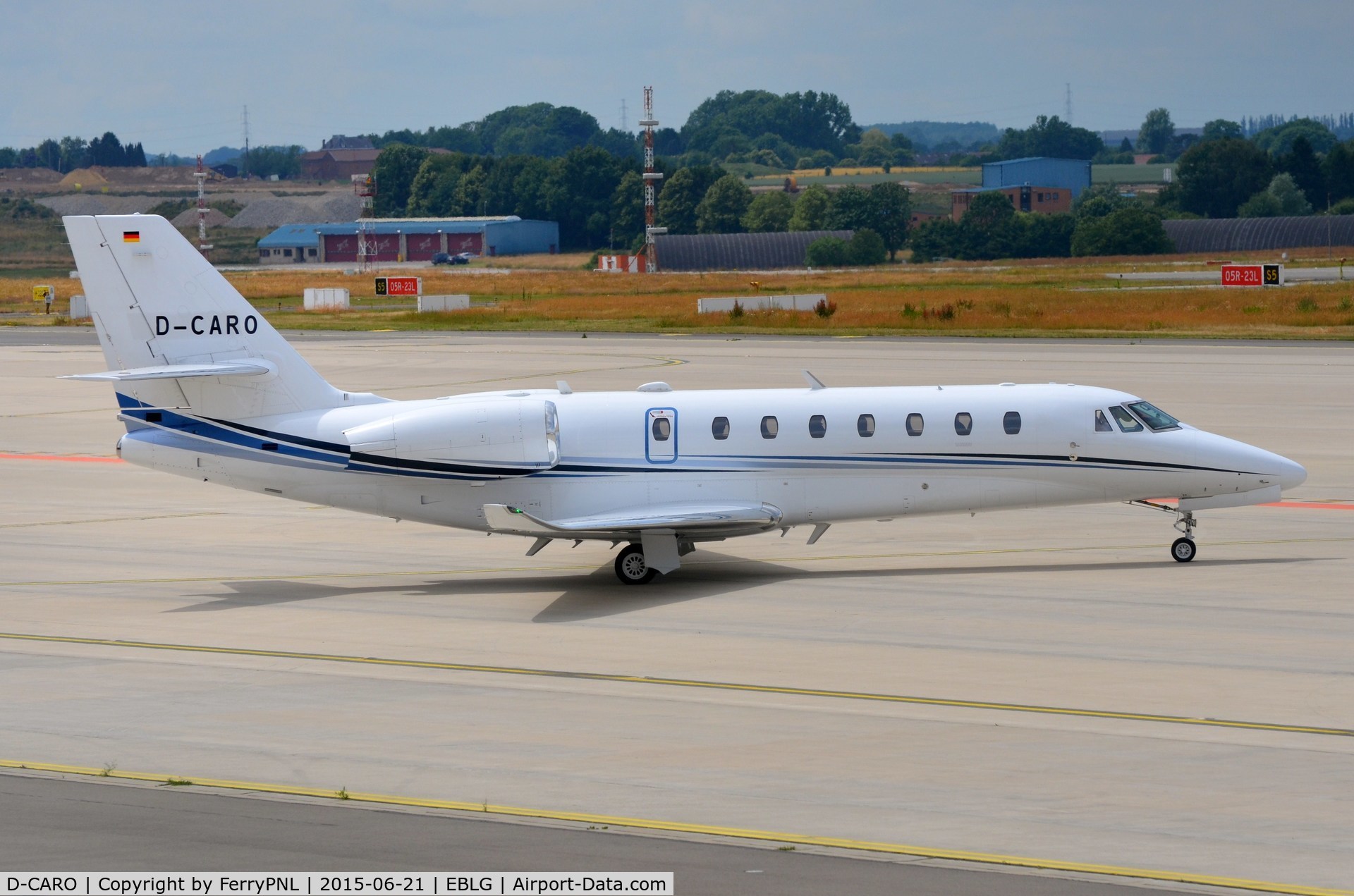 D-CARO, 2013 Cessna 680 Citation Sovereign C/N 680-0514, Ce680 taxying in
