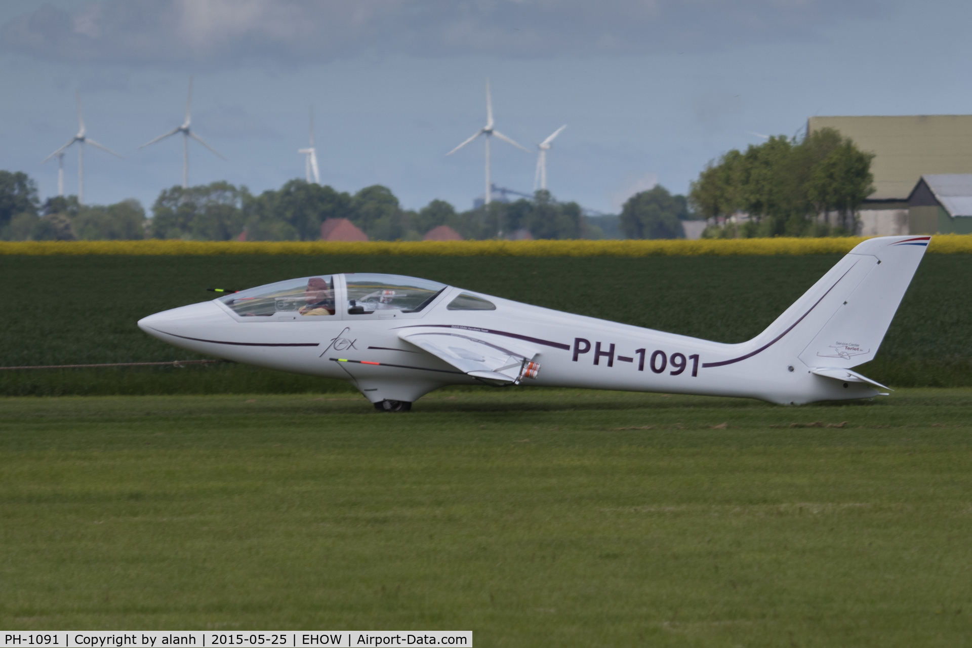 PH-1091, Marganski MDM-1 Fox C/N 213, Taking off before displaying at Oostwold