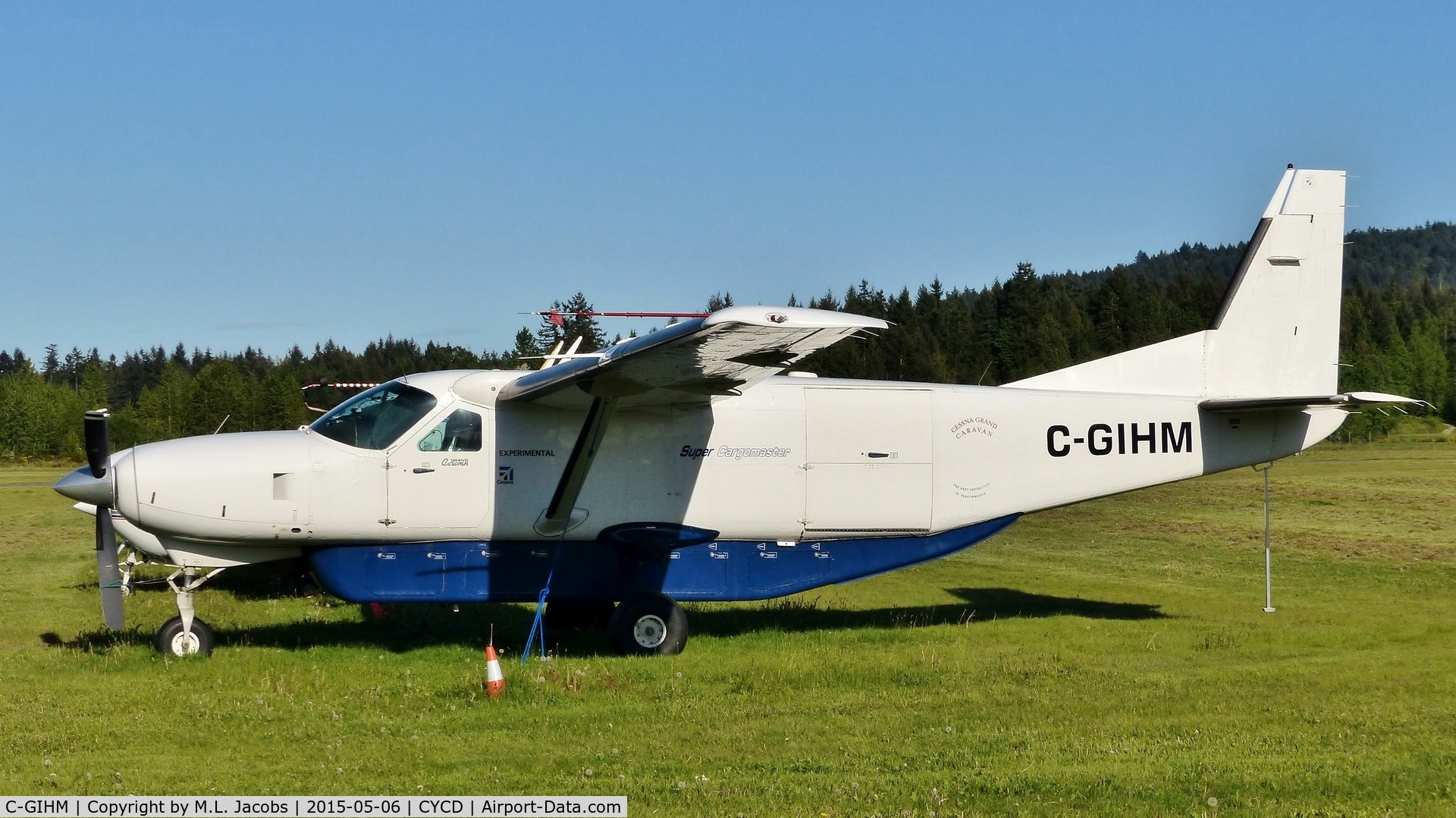 C-GIHM, 1988 Cessna 208B Super Cargomaster C/N 208B0118, Parked at Nanaimo airport.