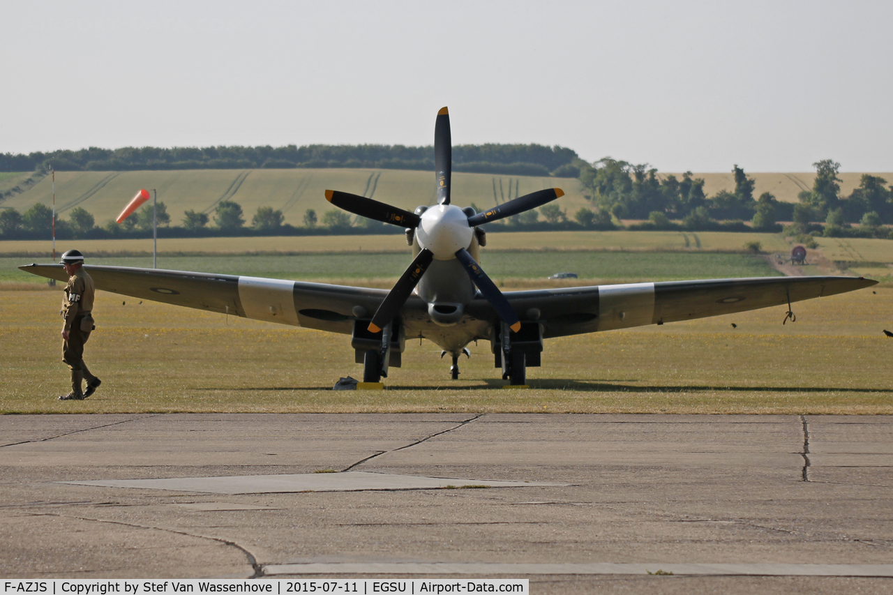 F-AZJS, 1944 Supermarine 389 Spitfire PR.XIX C/N 6S/585110, Flying Legends Duxford 2015.