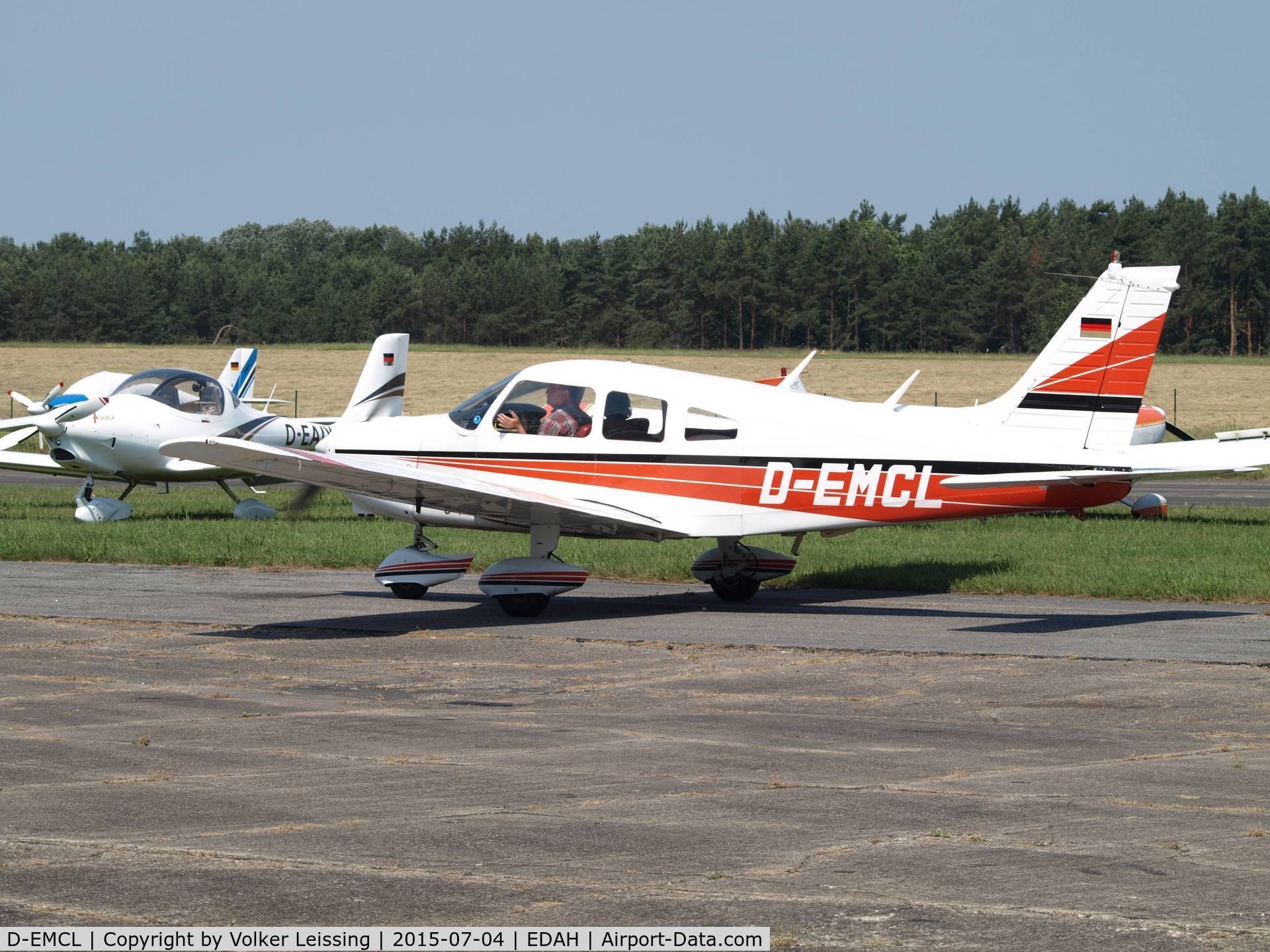 D-EMCL, 1975 Piper PA-28-151 C/N 28-7415086, taxing