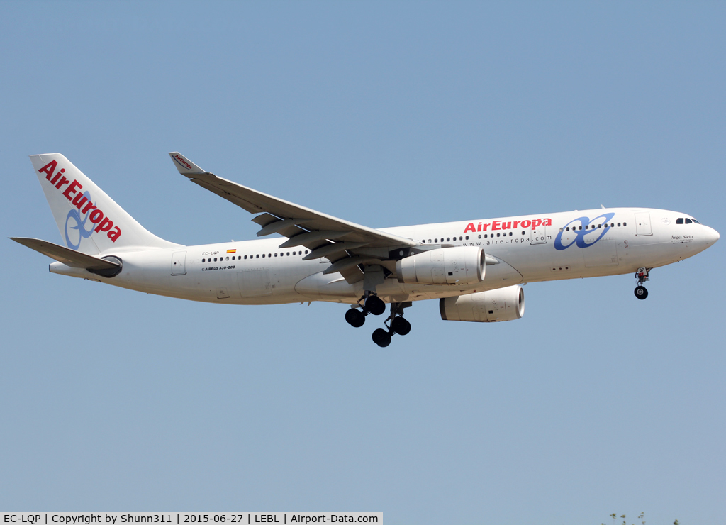 EC-LQP, 2003 Airbus A330-243 C/N 526, Landing rwy 25R