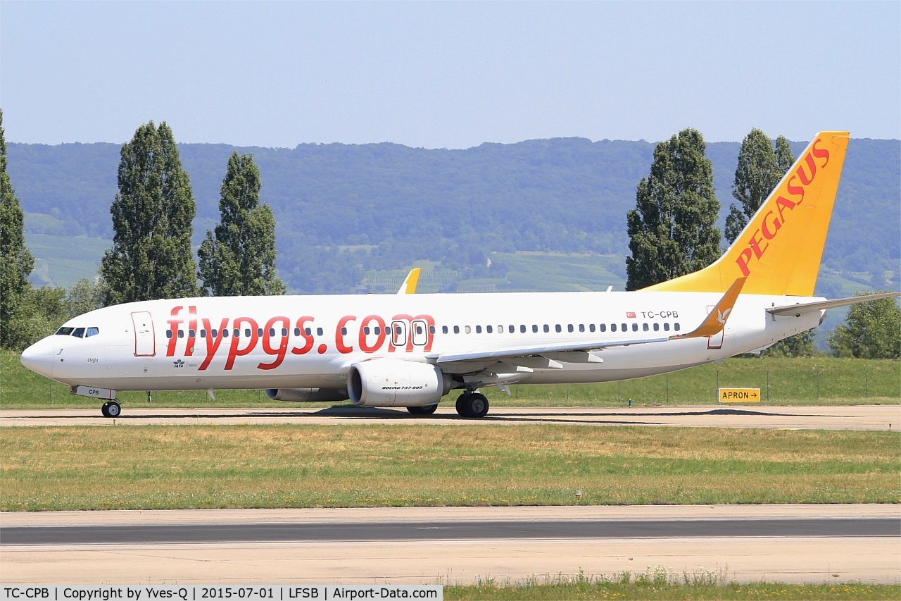 TC-CPB, 2012 Boeing 737-82R C/N 38177, Boeing 737-82R, Taxiing to holding point rwy 15, Bâle-Mulhouse-Fribourg airport (LFSB-BSL)