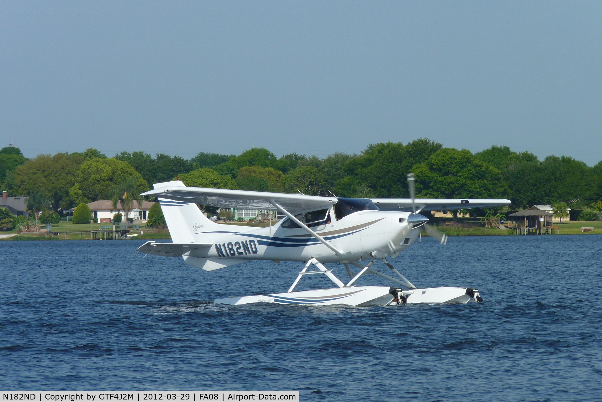 N182ND, 1998 Cessna 182S Skylane C/N 18280094, N182ND at Lake Agnes Splash-in 29.3.12