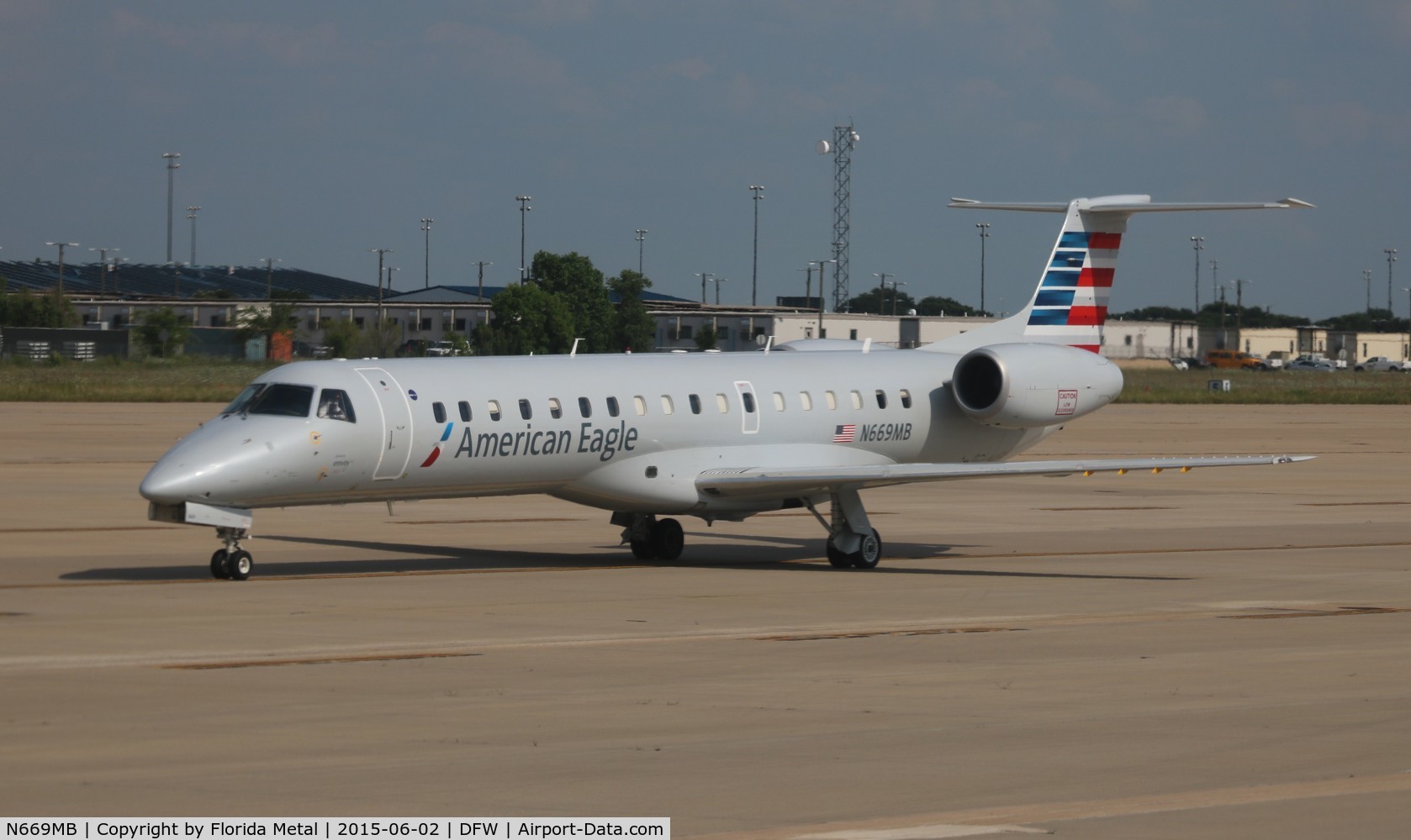 N669MB, 2004 Embraer ERJ-145LR (EMB-145LR) C/N 145788, American Eagle