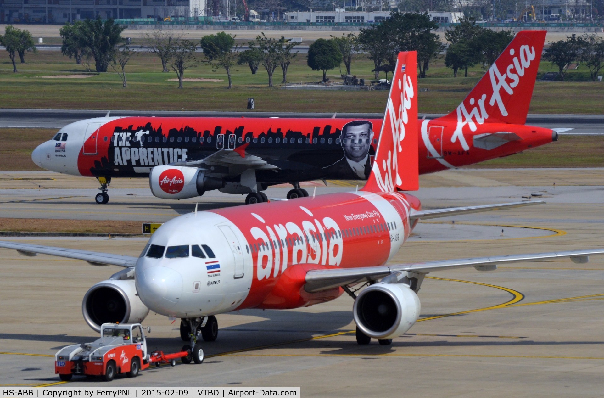 HS-ABB, 2007 Airbus A320-216 C/N 3299, AirAsia A320 pushed-back while another one taxyies past.