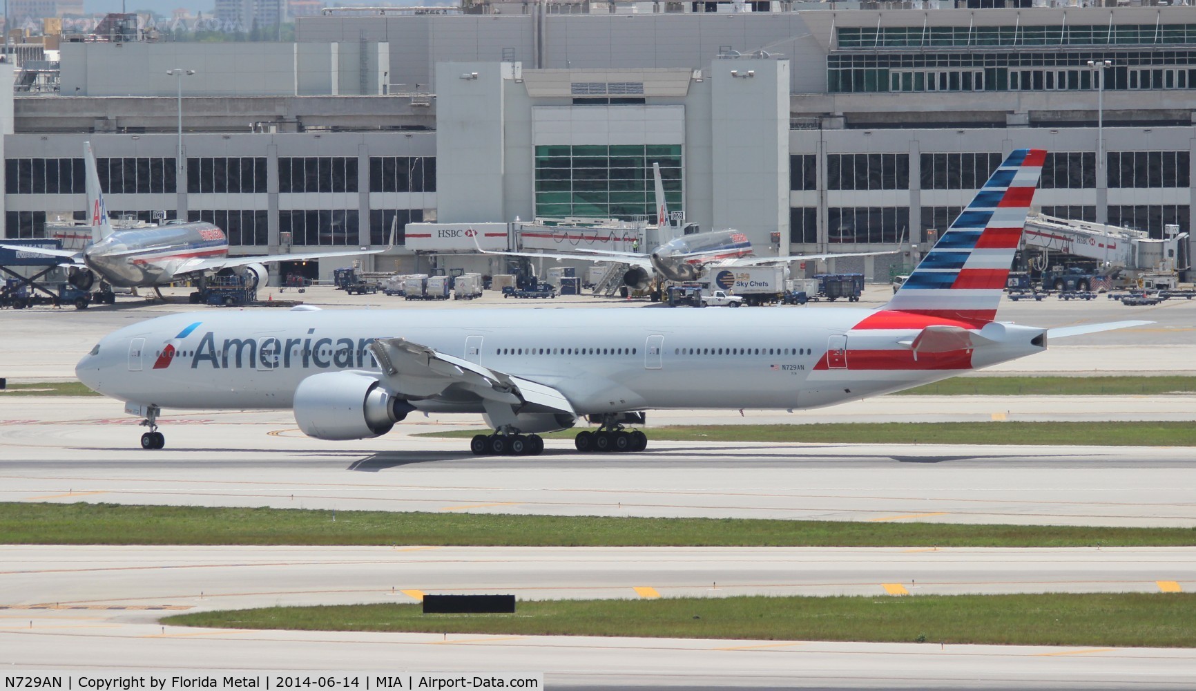 N729AN, 2014 Boeing 777-323/ER C/N 33127, American