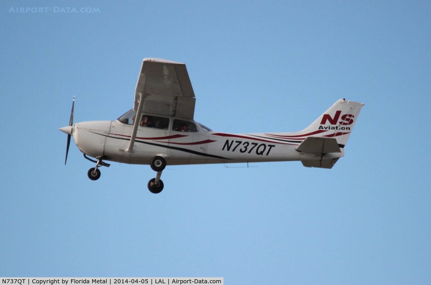 N737QT, 1977 Cessna 172N C/N 17269598, Cessna 172N
