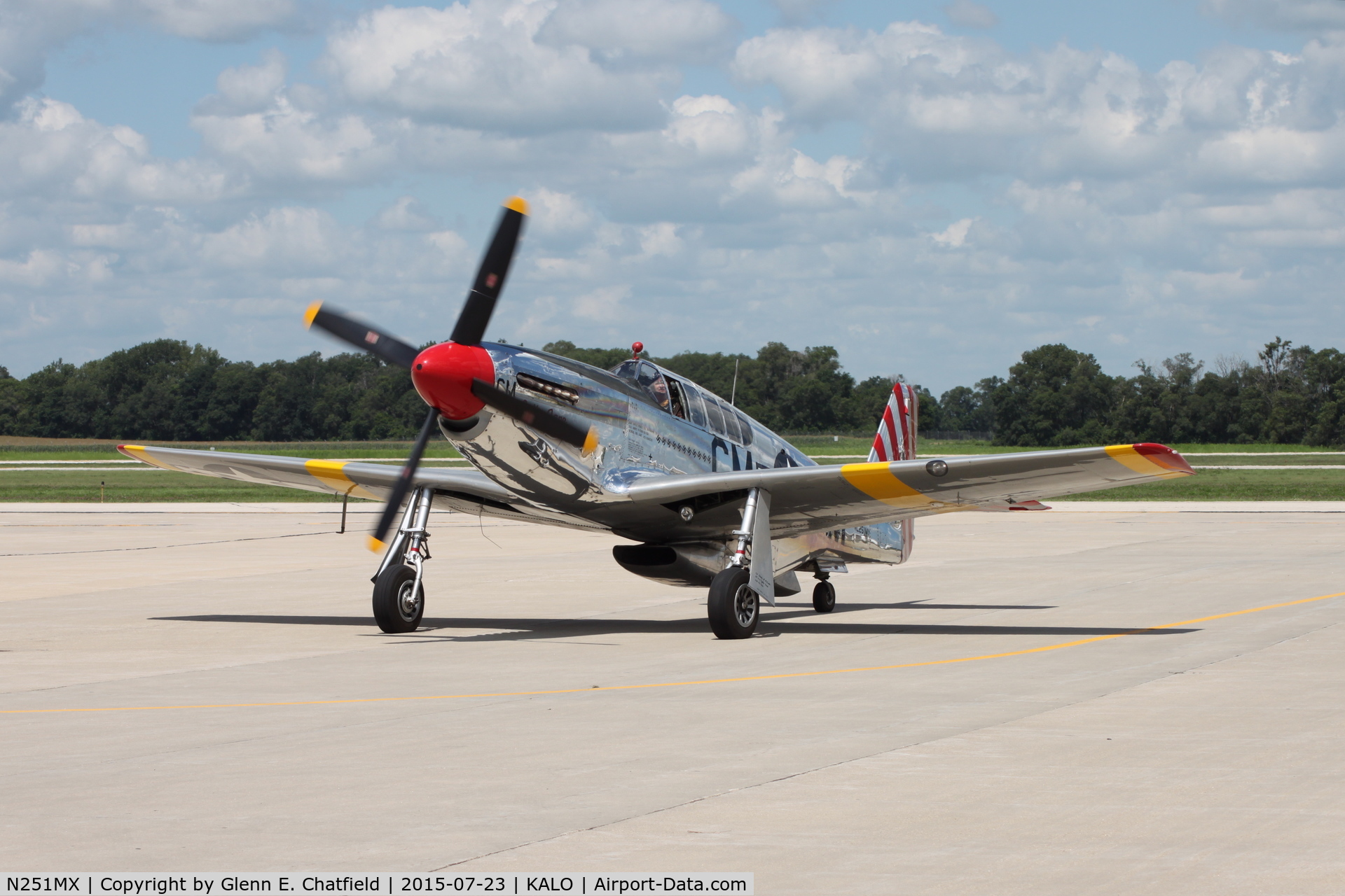 N251MX, 1943 North American P-51C-10 Mustang C/N 103-22730, Visiting for tours