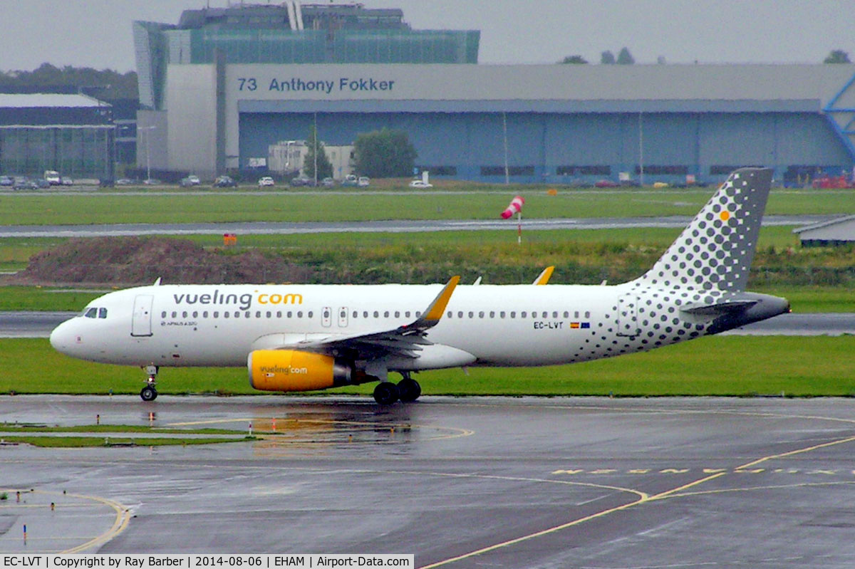 EC-LVT, 2013 Airbus A320-232 C/N 5612, Airbus A320-232(SL) [5612] (Vueling Airlines) Amsterdam-Schiphol~PH 06/08/2014