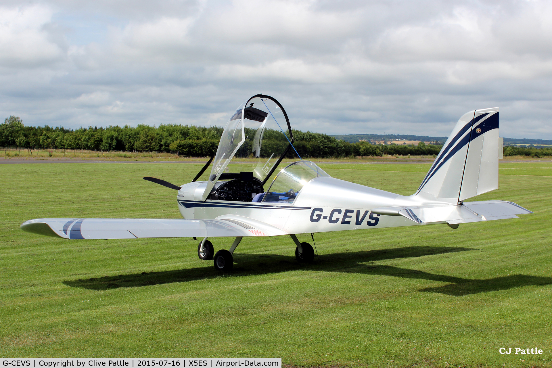 G-CEVS, 2007 Cosmik EV-97 TeamEurostar UK C/N 3102, With based Purple Aviation at Eshott Airfield, Northumberland, UK.