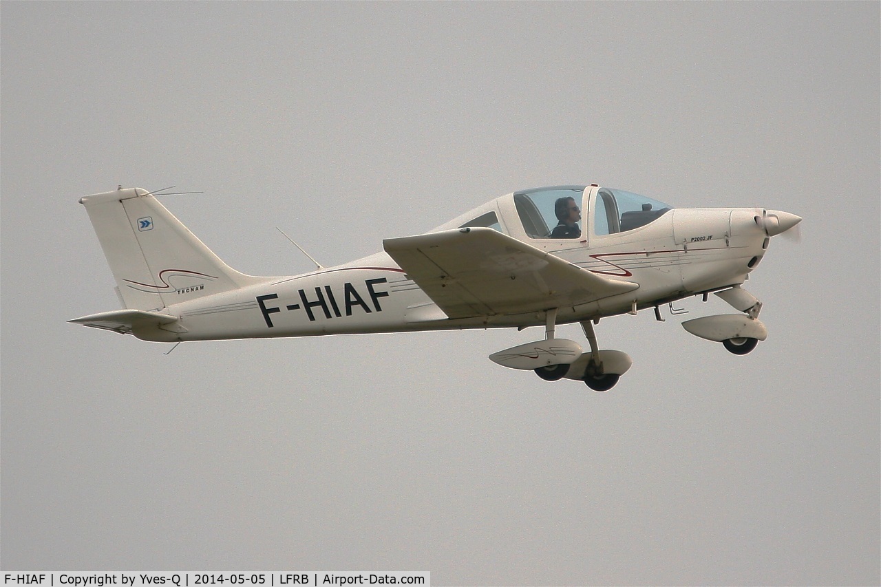 F-HIAF, Tecnam P-2002JF Sierra C/N Not Found F-HIAF, Tecnam P2002 JF, Take-off rwy 07R, Brest-Bretagne Airport (LFRB-BES)