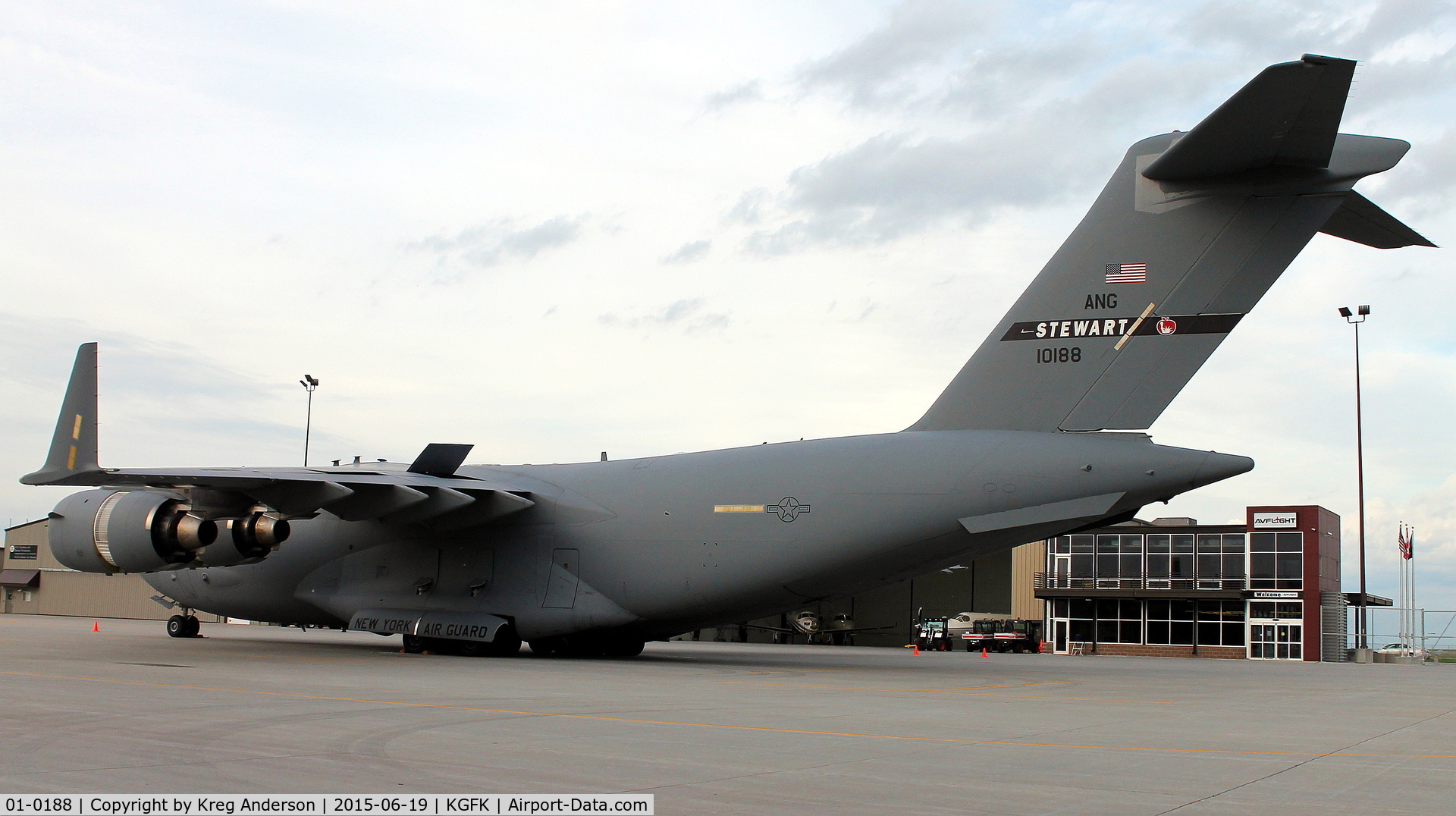 01-0188, 2001 Boeing C-17A Globemaster III C/N P-88, Boeing C-17A Globemaster III from Stewart AFB in New York on the ramp in Grand Forks, ND.