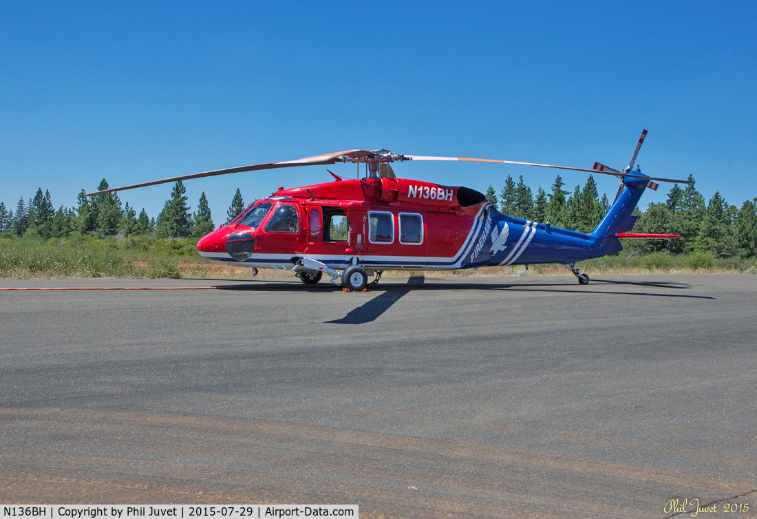 N136BH, 1992 Sikorsky S-70A-27 C/N 701835, Sikorsky S-70A-27 parked on runway at Blue Canyon Airport, CA during Lowell Fire.