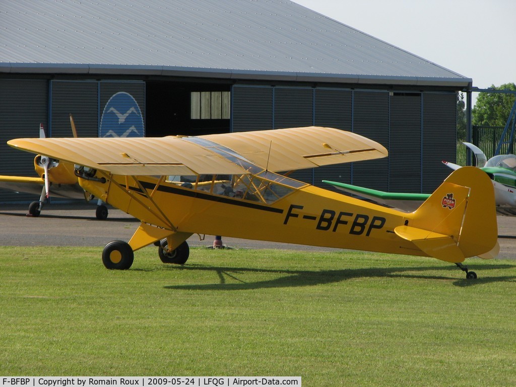F-BFBP, Piper J3C-65 Cub Cub C/N 13195, Parked