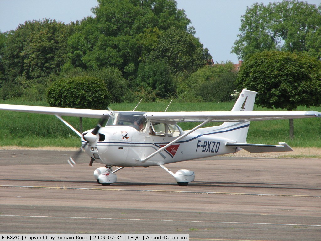 F-BXZQ, Reims F172M Skyhawk Skyhawk C/N 1285, Parked