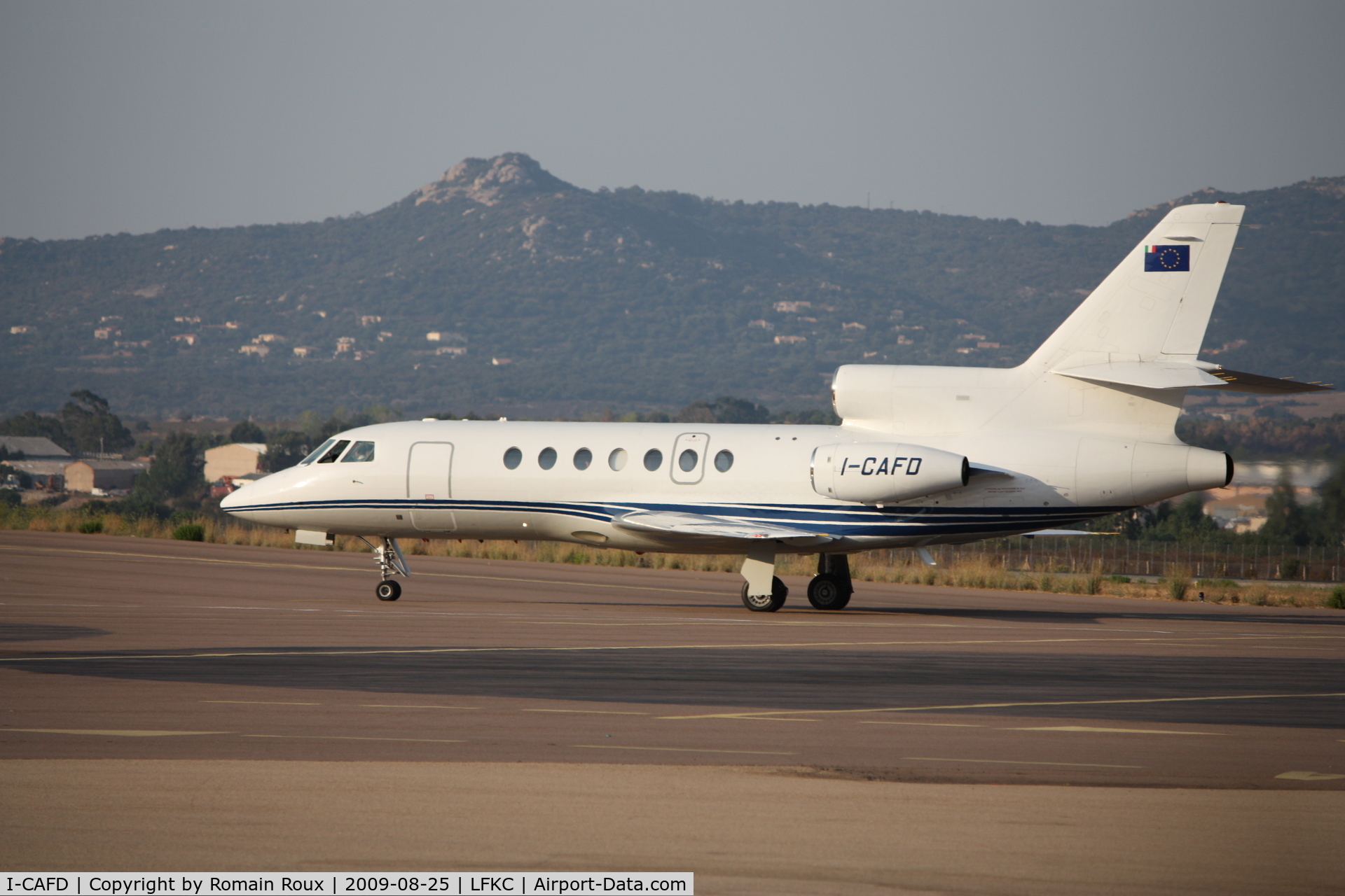 I-CAFD, 1987 Dassault Falcon 50 C/N 183, Taxiing