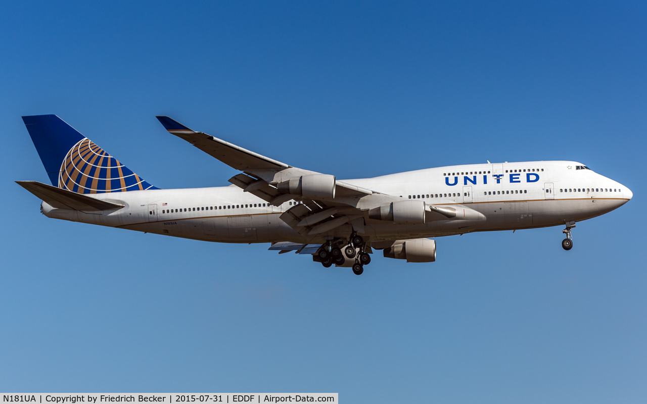 N181UA, 1991 Boeing 747-422 C/N 25278, on final RW07R