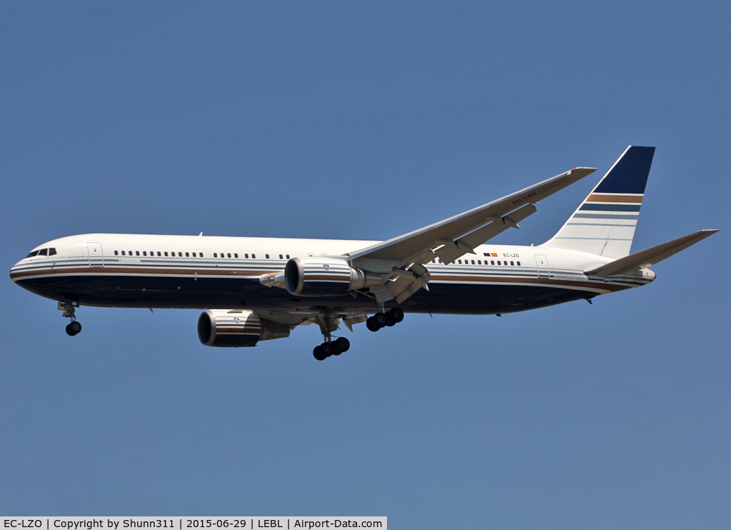 EC-LZO, 1995 Boeing 767-35D/ER C/N 27902, Landing rwy 25R... El Al summer's lease 2015