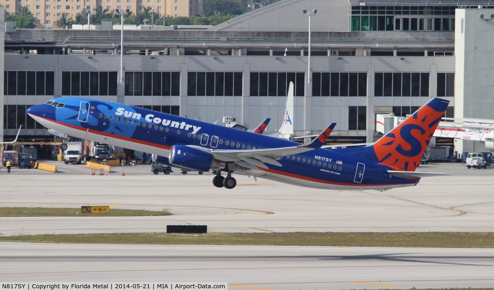 N817SY, 2001 Boeing 737-8K2 C/N 30392, Sun Country