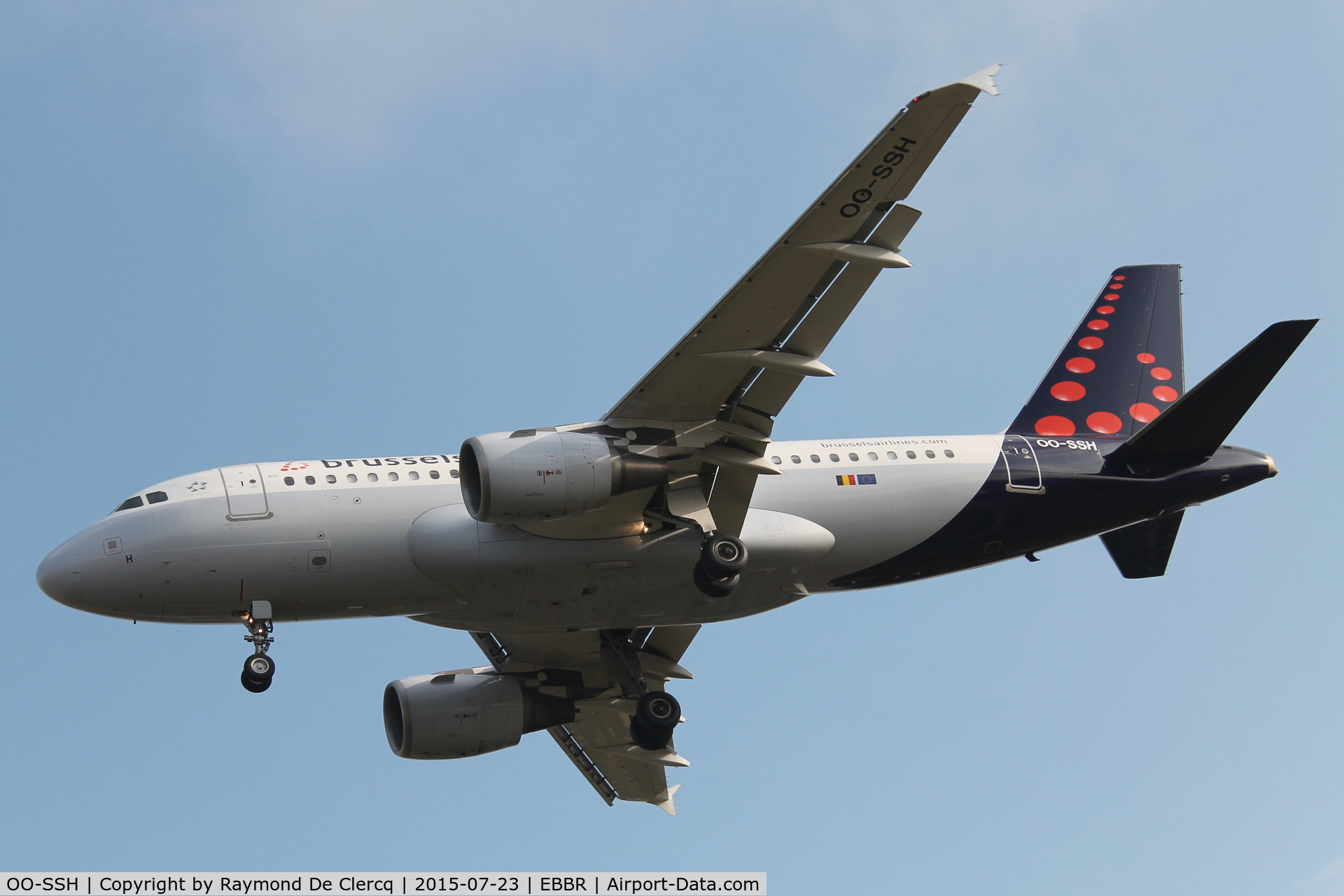 OO-SSH, 2006 Airbus A319-112 C/N 2925, Landing at Brussels airport rwy 25L.