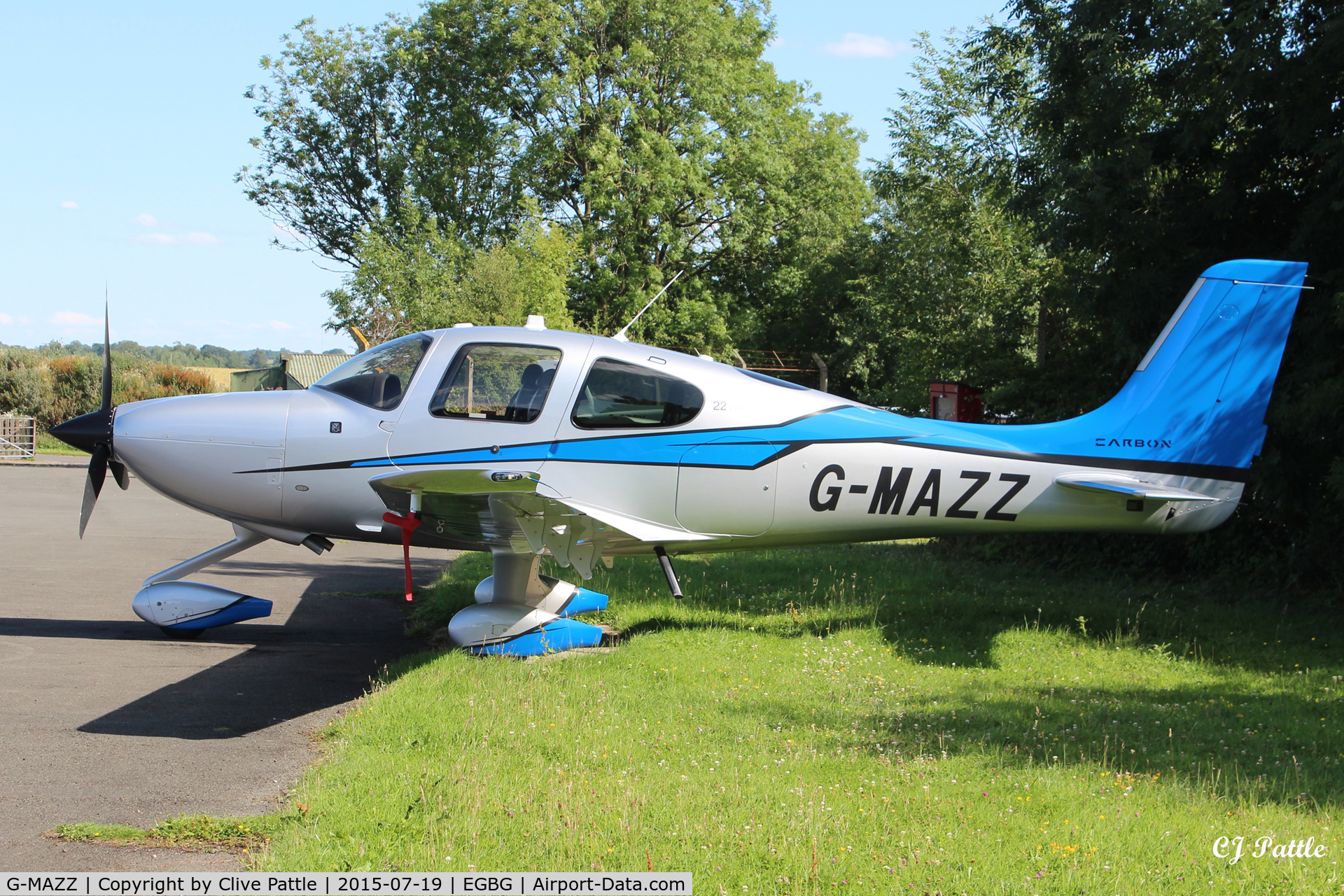 G-MAZZ, 2014 Cirrus SR22 C/N 4135, At Leicester EGBG