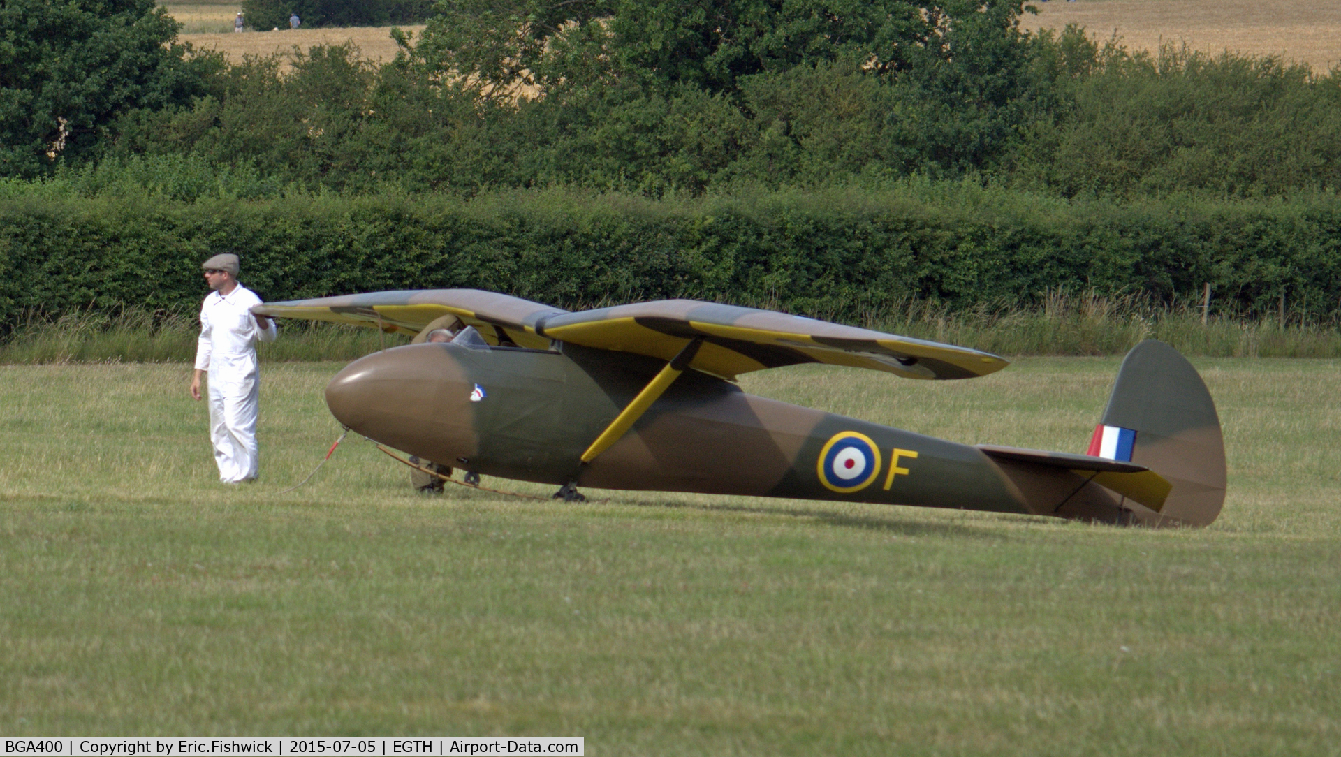 BGA400, Slingsby T-6 Kite 1 C/N 355A, 1. BGA400 in the markings of No.1 Glider Training School, at Haddenham.