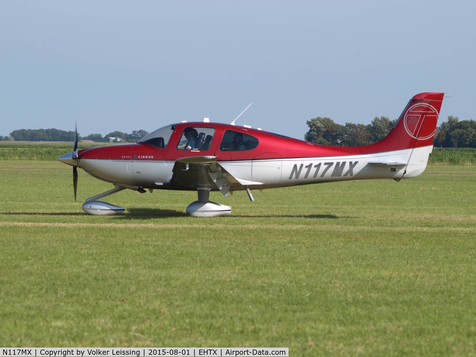 N117MX, 2011 Cirrus SR22T C/N 0177, taxi to rwy after airshow