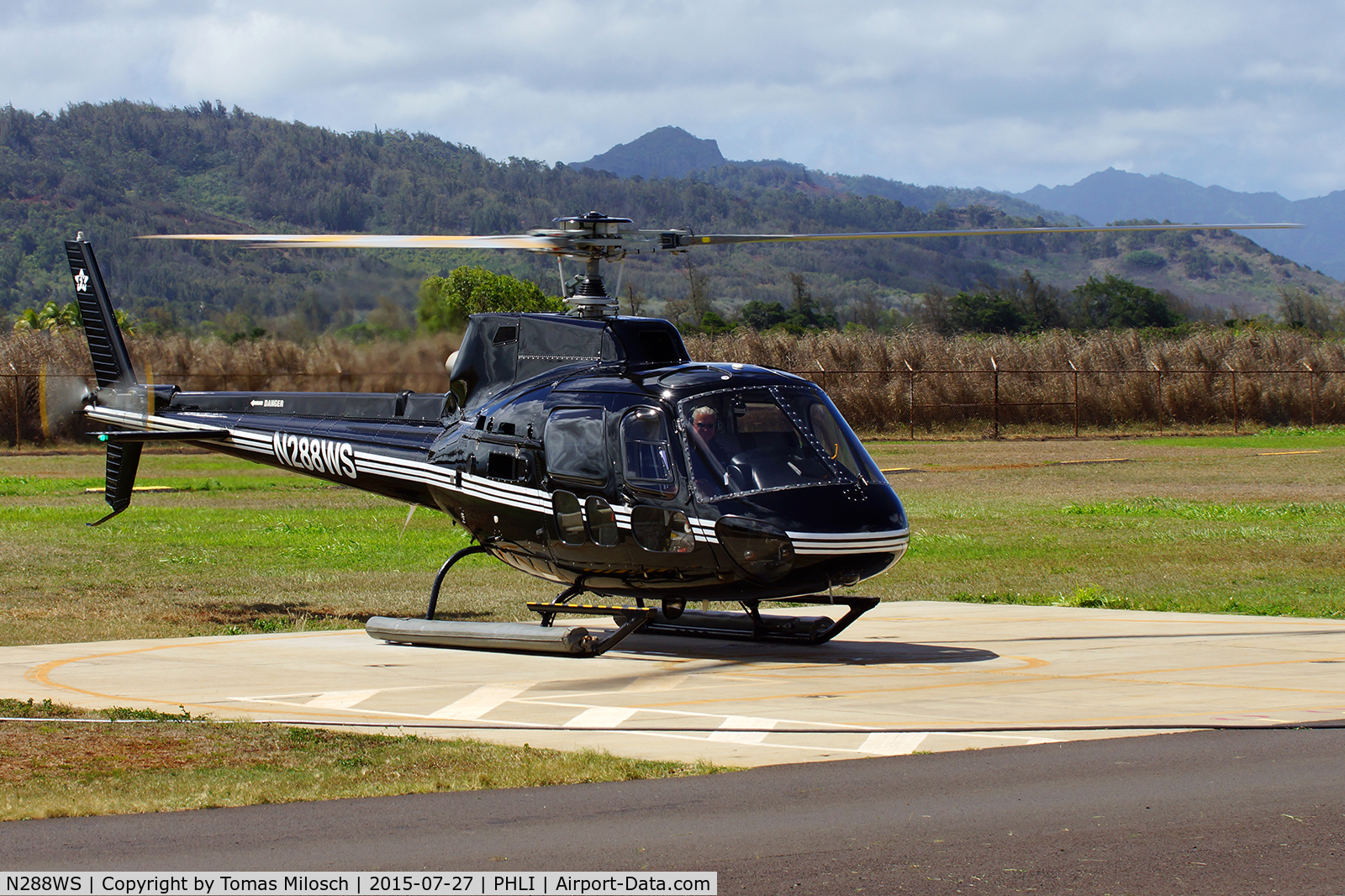 N288WS, 1988 Aerospatiale AS-350BA Ecureuil C/N 2087, Sunshine Helicopters