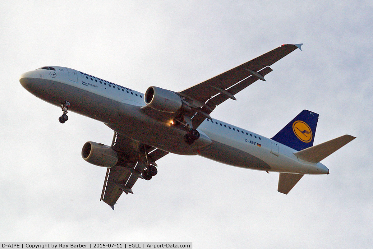 D-AIPE, 1989 Airbus A320-211 C/N 0078, Airbus A320-211 [0078] (Lufthansa) Home~G 11/07/2015. On approach 27R.