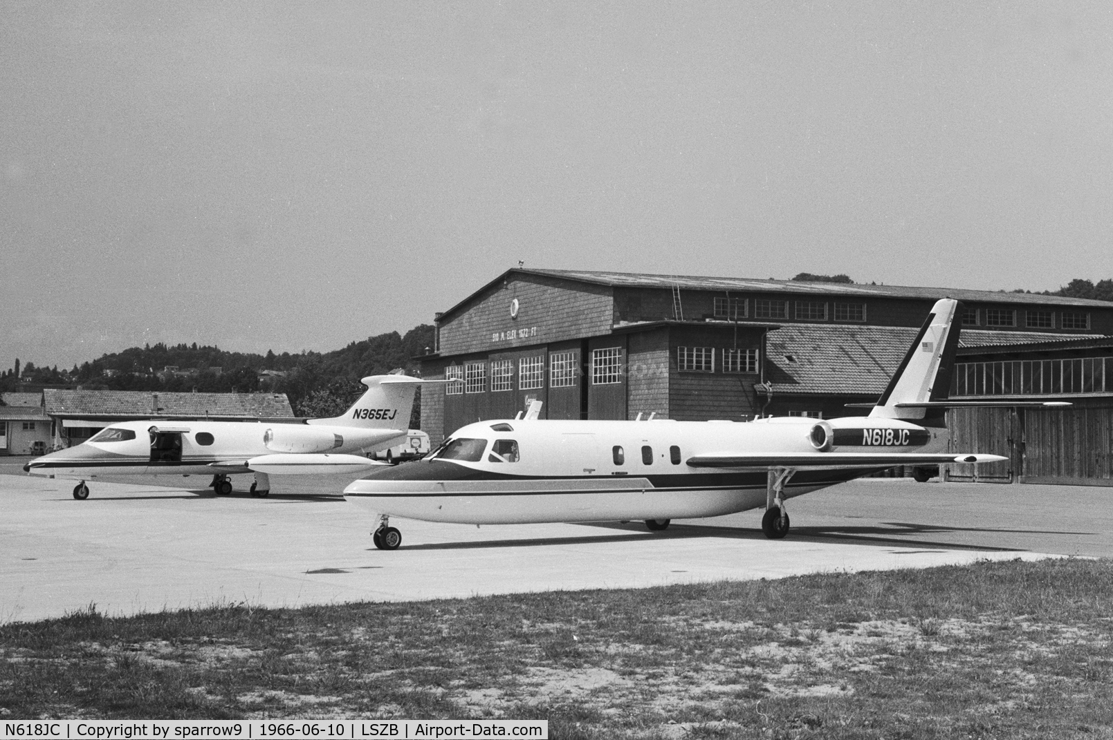 N618JC, 1966 Aero Commander 1121 Jet Commander C/N 51, At an airshow at Berne. Demonstrator aircraft. Had a lot of different registrations before beeing scrapped.
In front of Learjet 23 N365EJ.
Scanned from a b/w-negative.