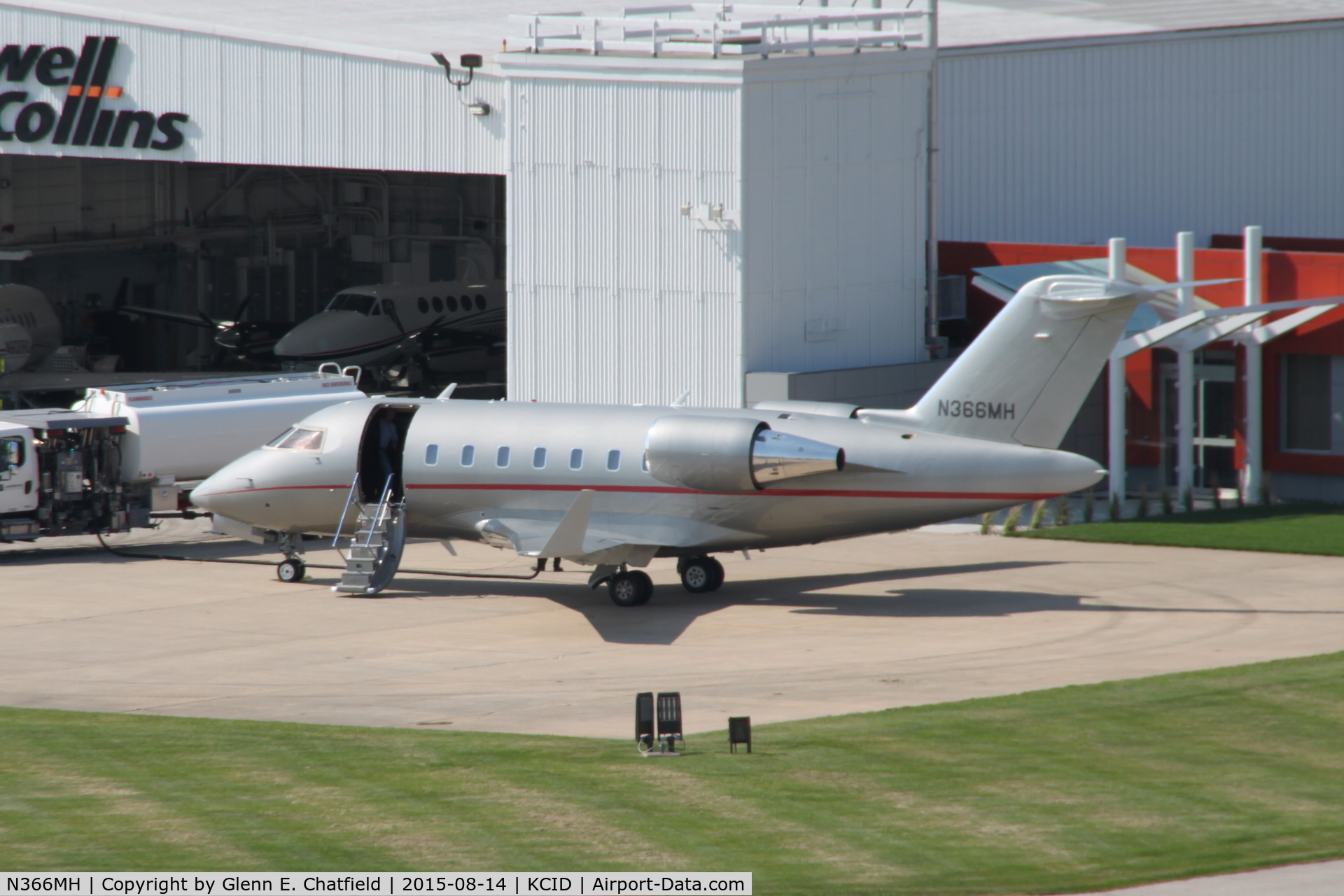 N366MH, 2009 Bombardier Challenger 605 (CL-600-2B16) C/N 5797, On the Rockwell-Collins Ramp