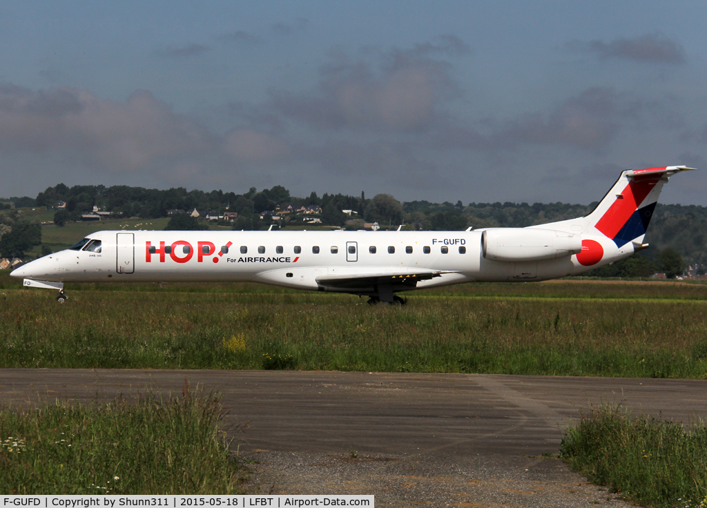 F-GUFD, 1999 Embraer ERJ-145LR (EMB-145LR) C/N 145197, Taxiing for departure...