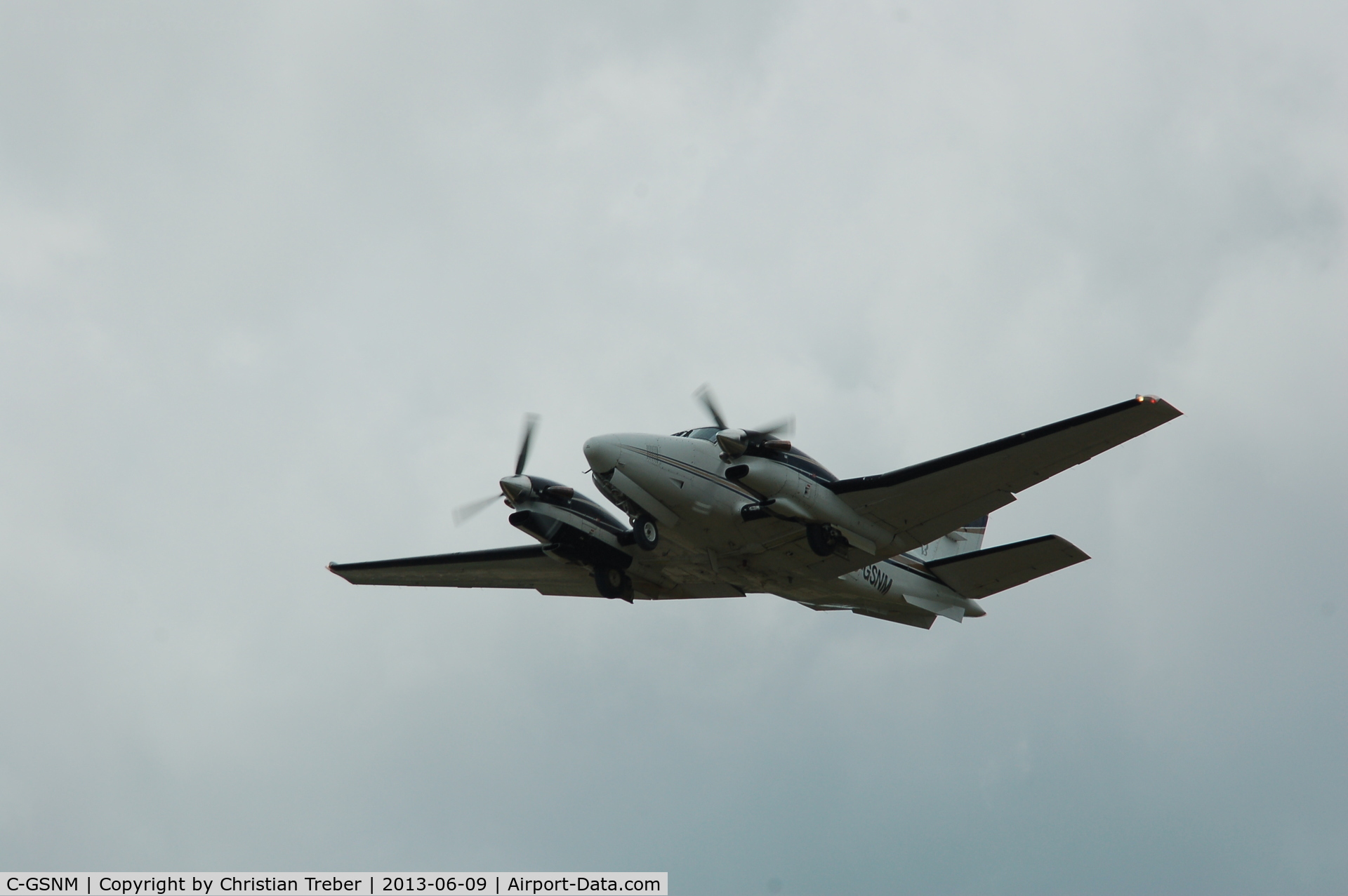 C-GSNM, 1976 Beech E90 King Air C/N LW-194, Approaching Grace Lake, The Pas, MB, Canada